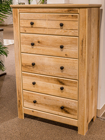 Makidern Chest of Drawers - Luxury Home Furniture (MI)