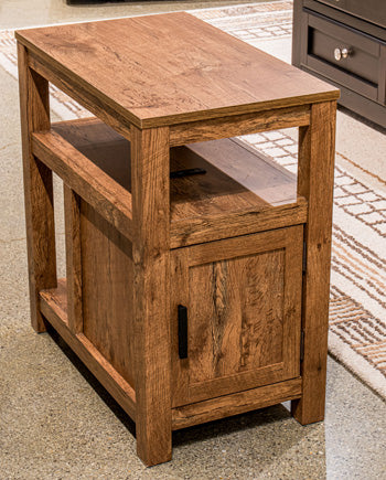 Fendenmore Chairside End Table - Luxury Home Furniture (MI)