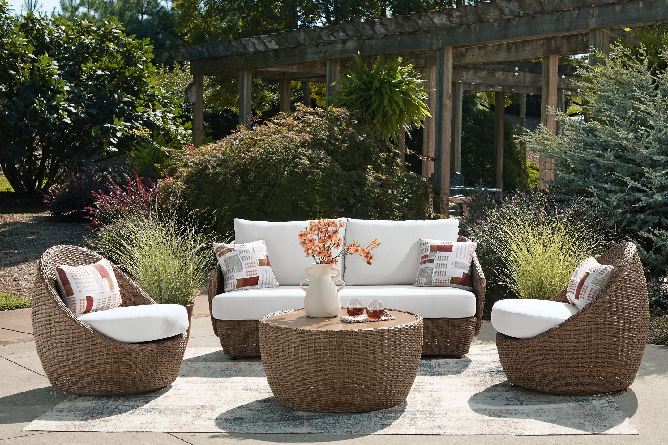 Double Point Outdoor Seating Set - Luxury Home Furniture (MI)