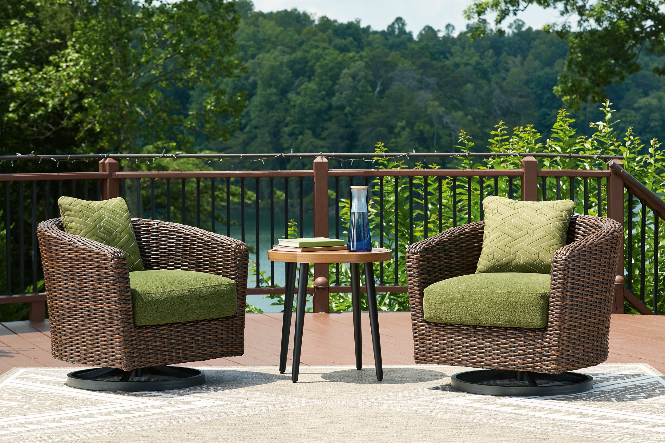 Horizon Hall Outdoor Package - Luxury Home Furniture (MI)