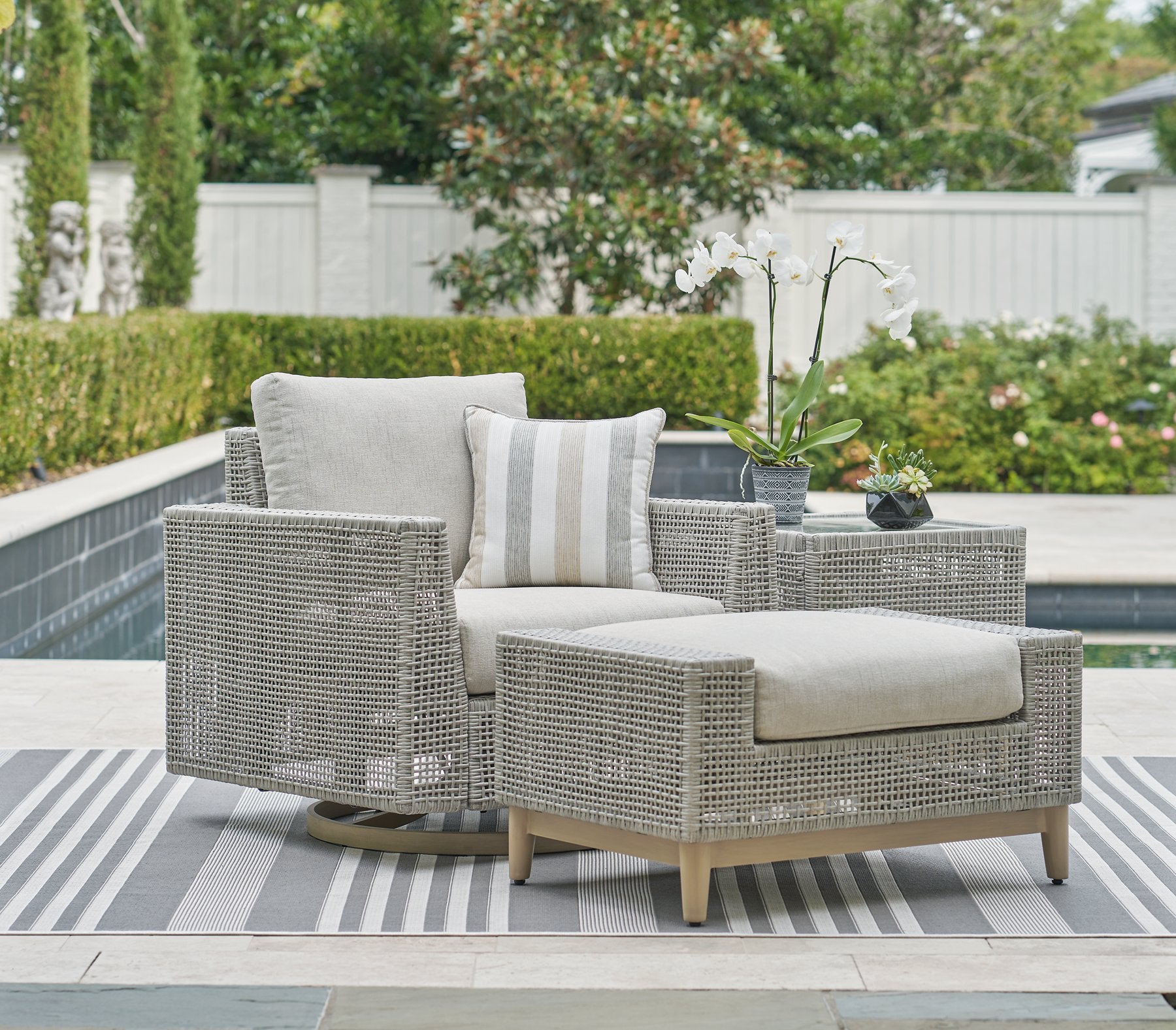 Seton Creek Outdoor Seating Set - Luxury Home Furniture (MI)