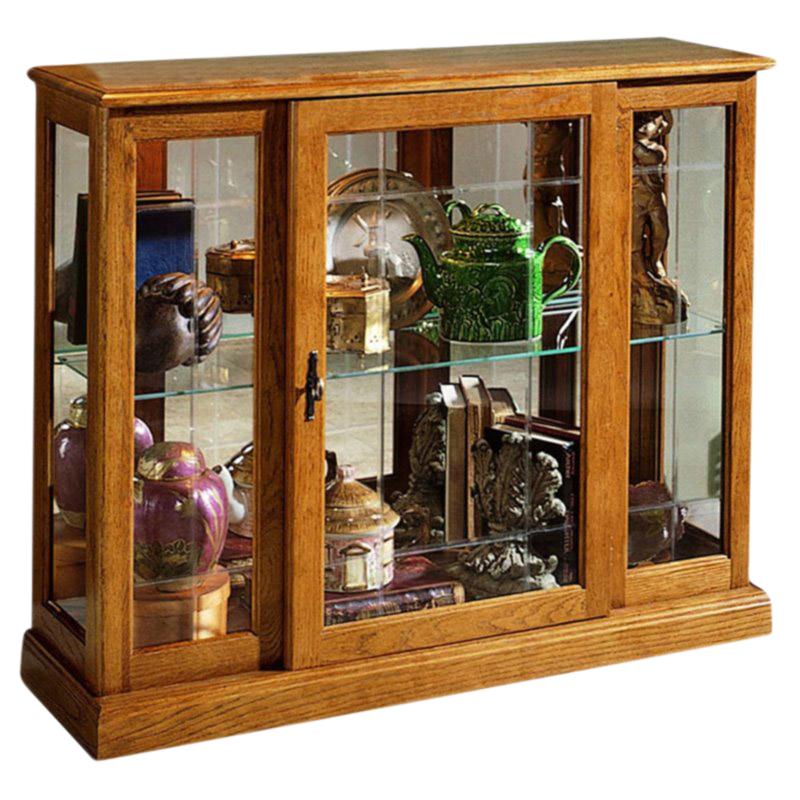 Pulaski Curio Console in Golden Oak III - Luxury Home Furniture (MI)
