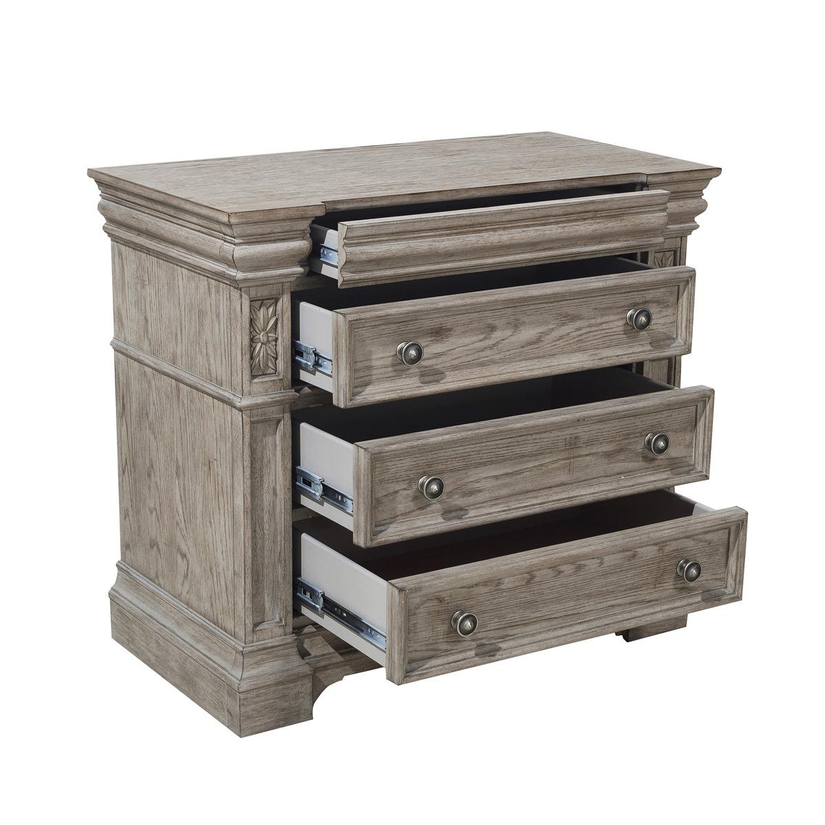 Pulaski Kingsbury Bachelor's Chest������in Gray - Luxury Home Furniture (MI)