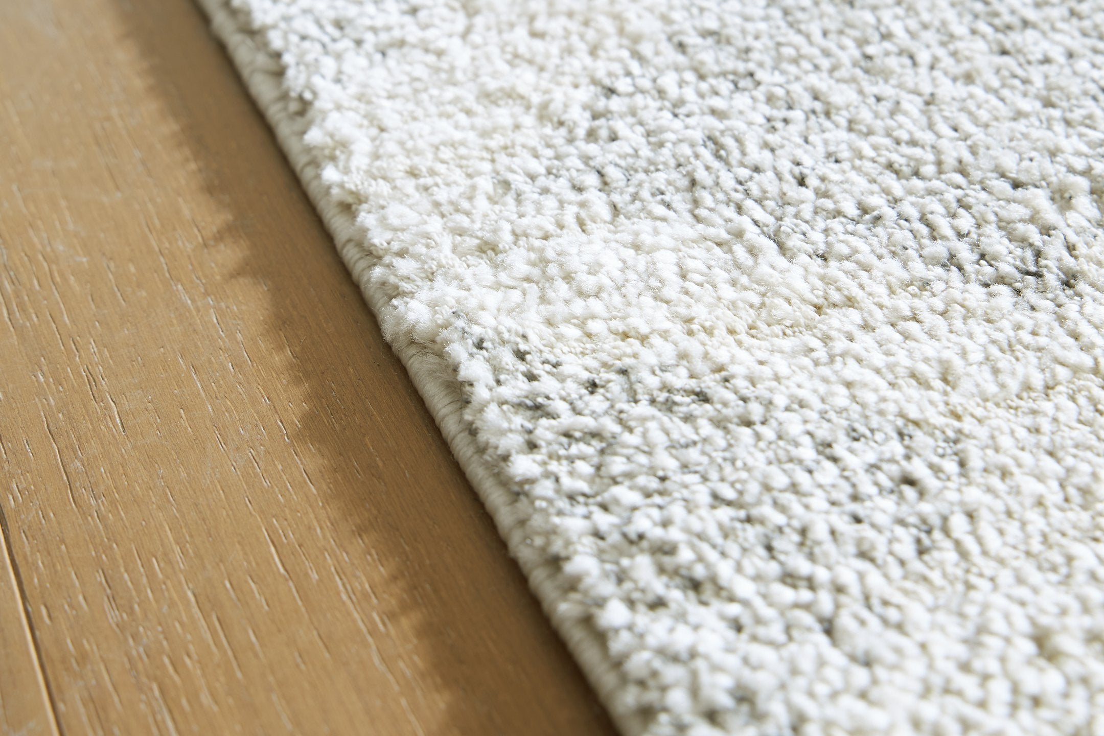 Unawick Medium Rug - Luxury Home Furniture (MI)