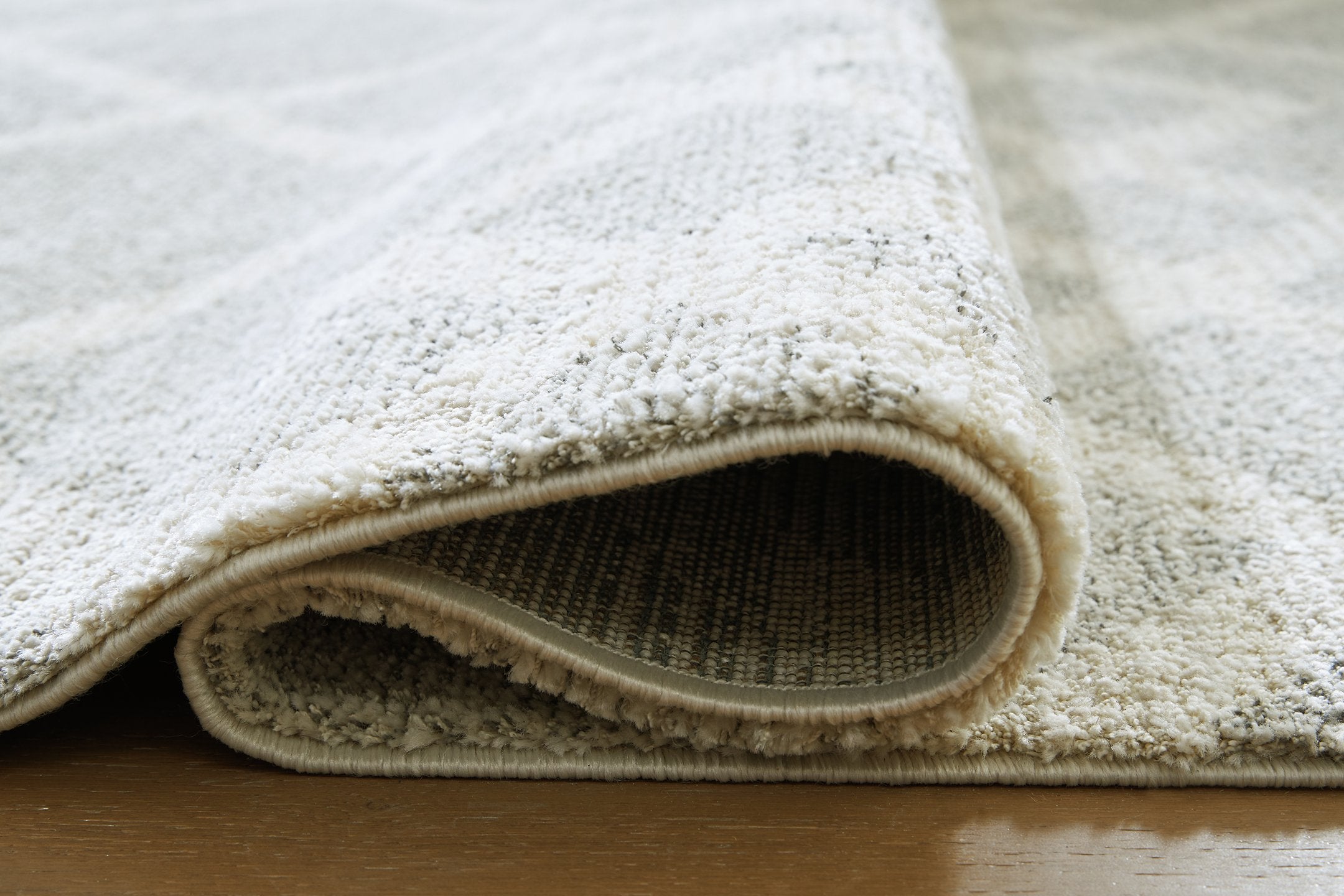 Unawick Medium Rug - Luxury Home Furniture (MI)