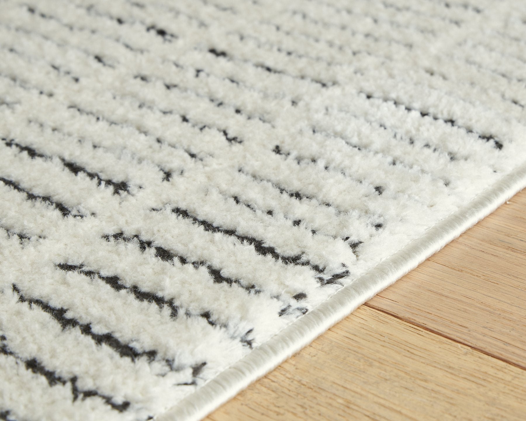 Turinwith Area Rug - Luxury Home Furniture (MI)