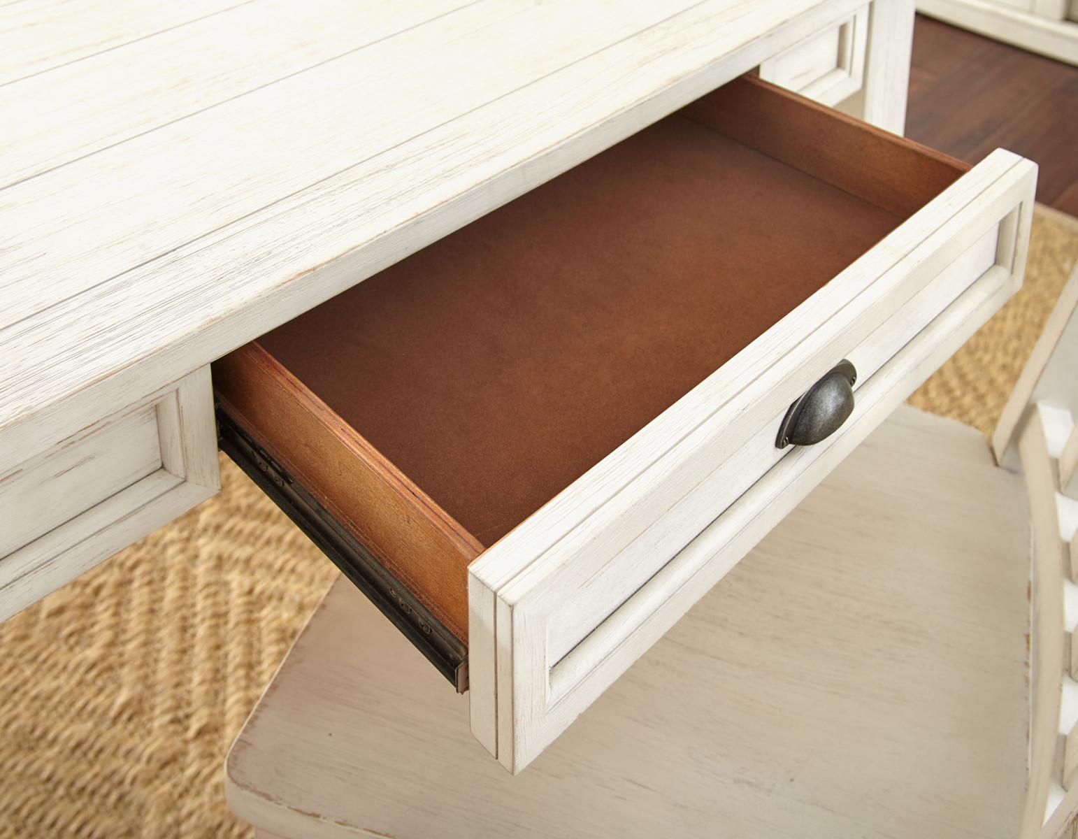 Steve Silver Cayla Dining Table in White - Luxury Home Furniture (MI)