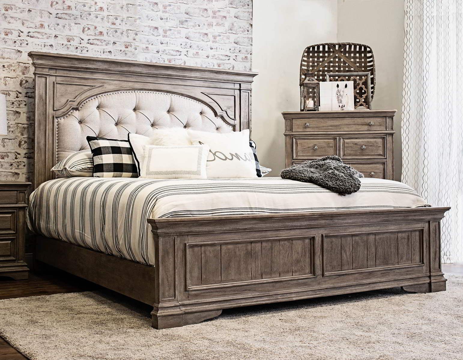 Steve Silver Highland Park Queen Panel Bed in Waxed Driftwood - Luxury Home Furniture (MI)