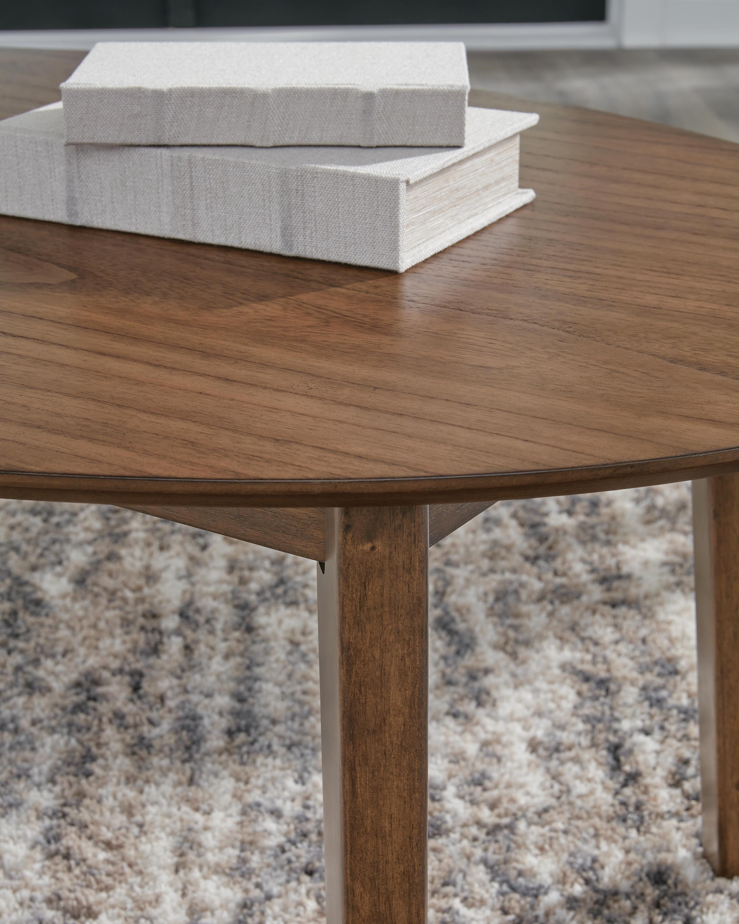 Gordonay Table (Set of 3) - Luxury Home Furniture (MI)