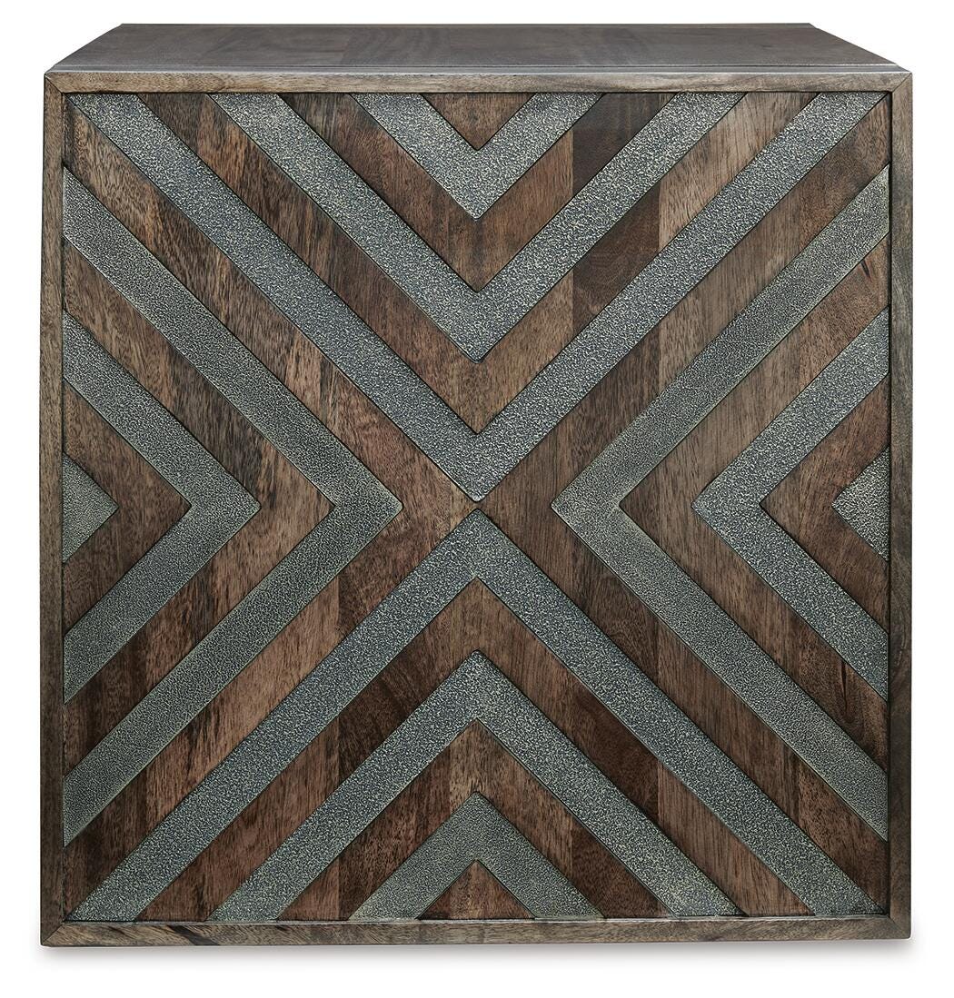 Dreggan End Table - Luxury Home Furniture (MI)