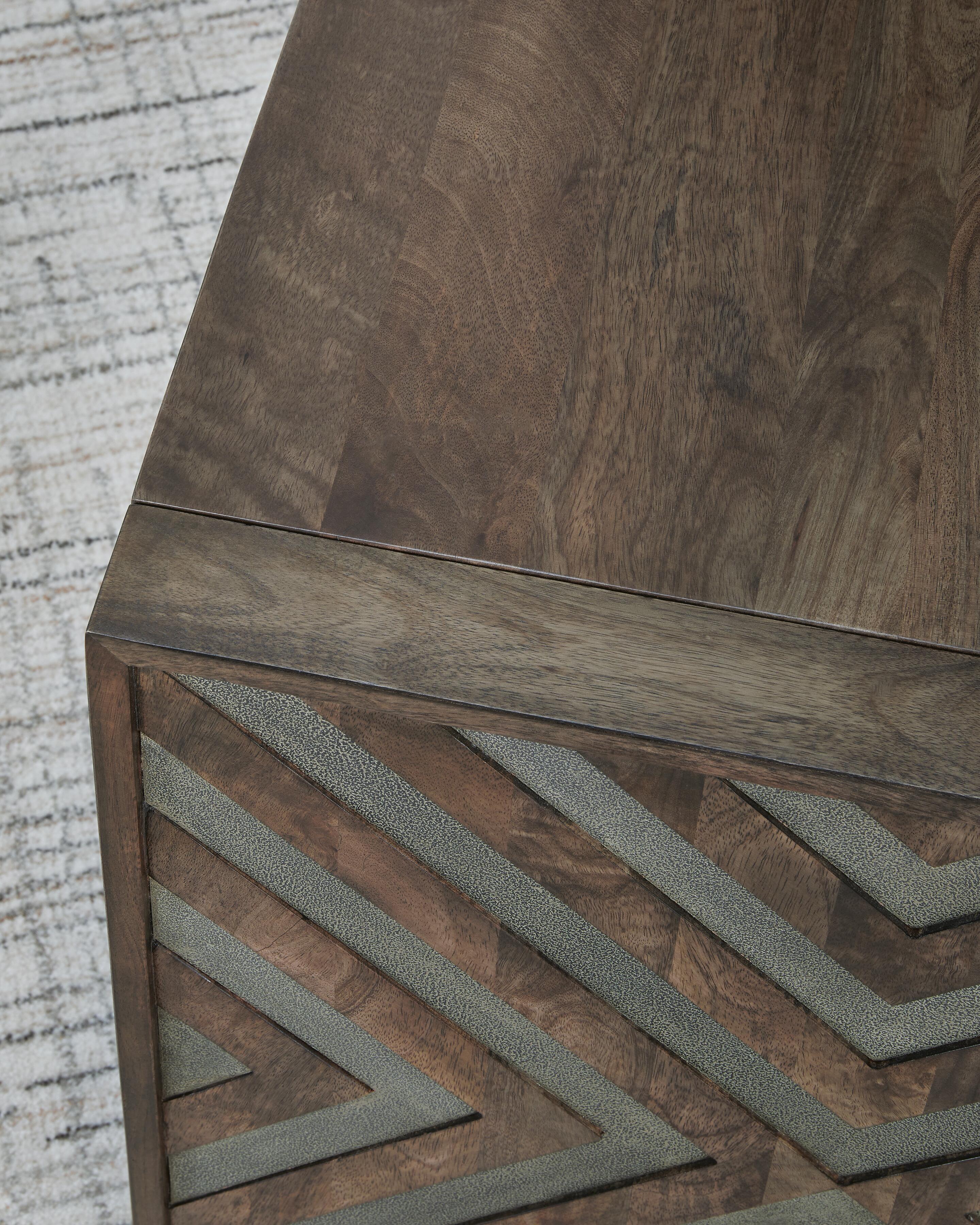 Dreggan End Table - Luxury Home Furniture (MI)