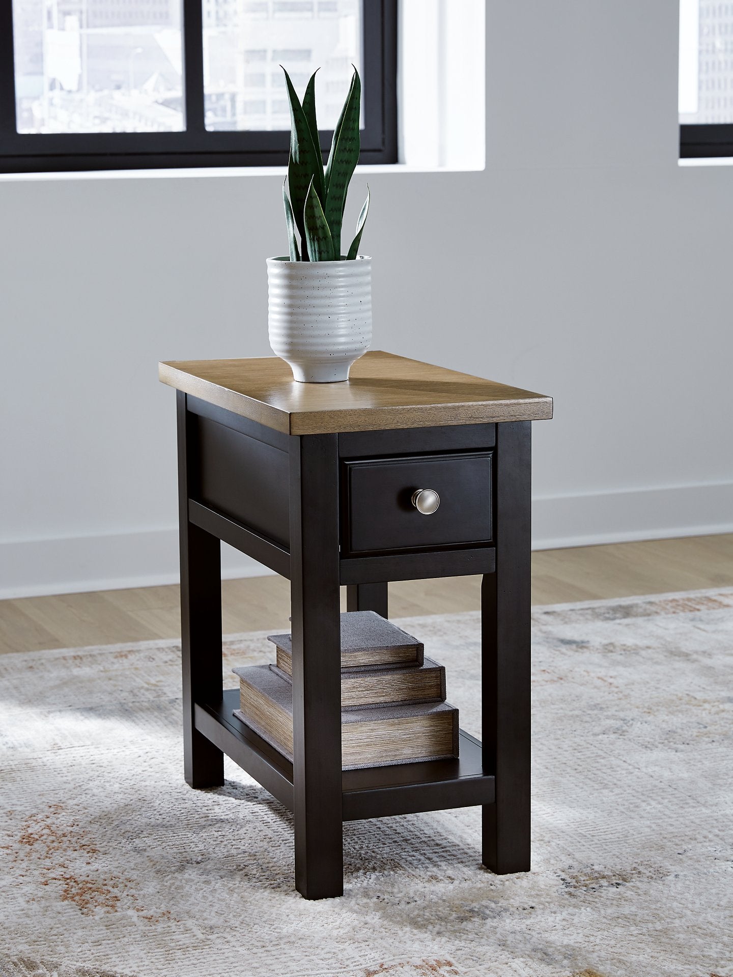 Drazmine Chairside End Table - Luxury Home Furniture (MI)