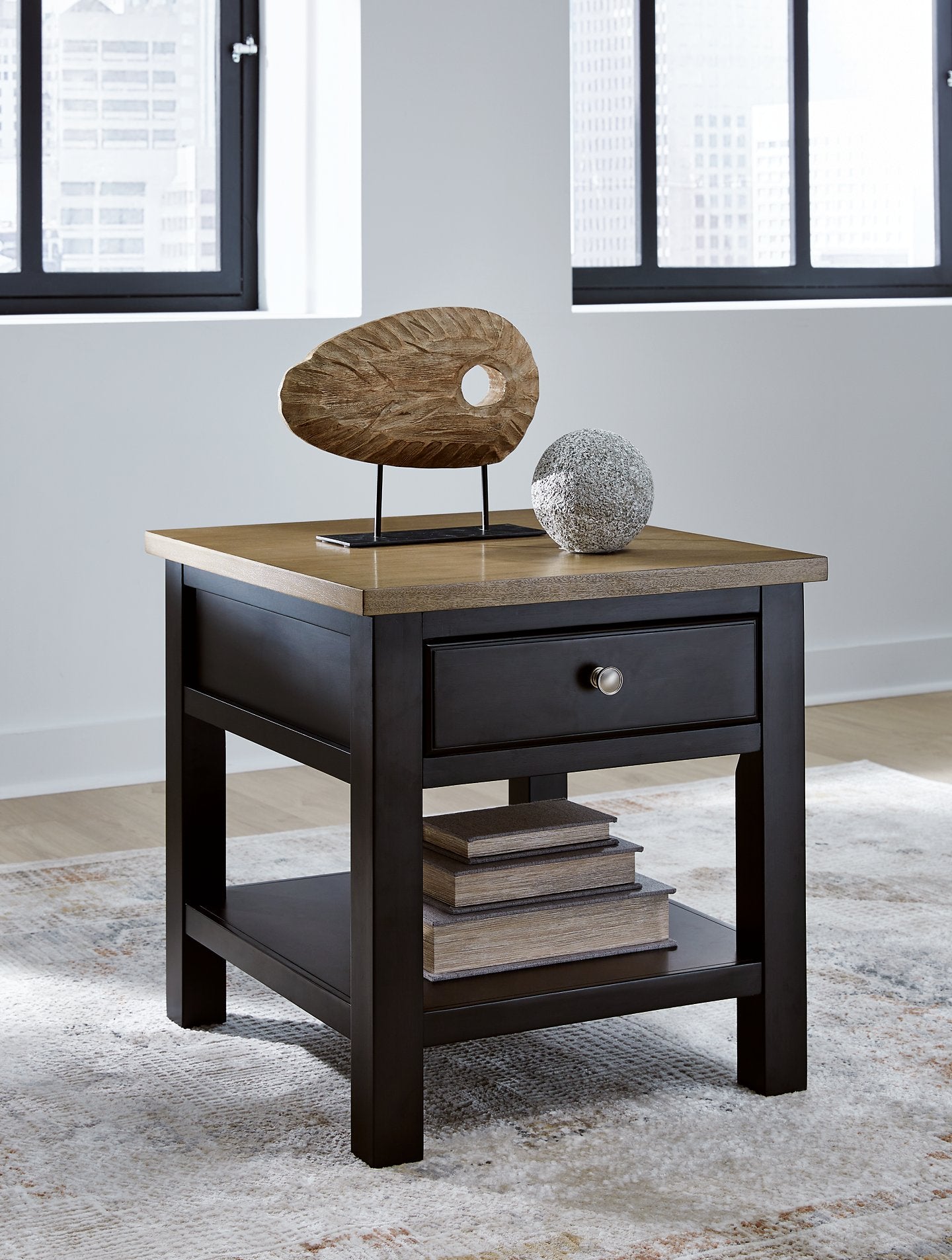 Drazmine End Table - Luxury Home Furniture (MI)