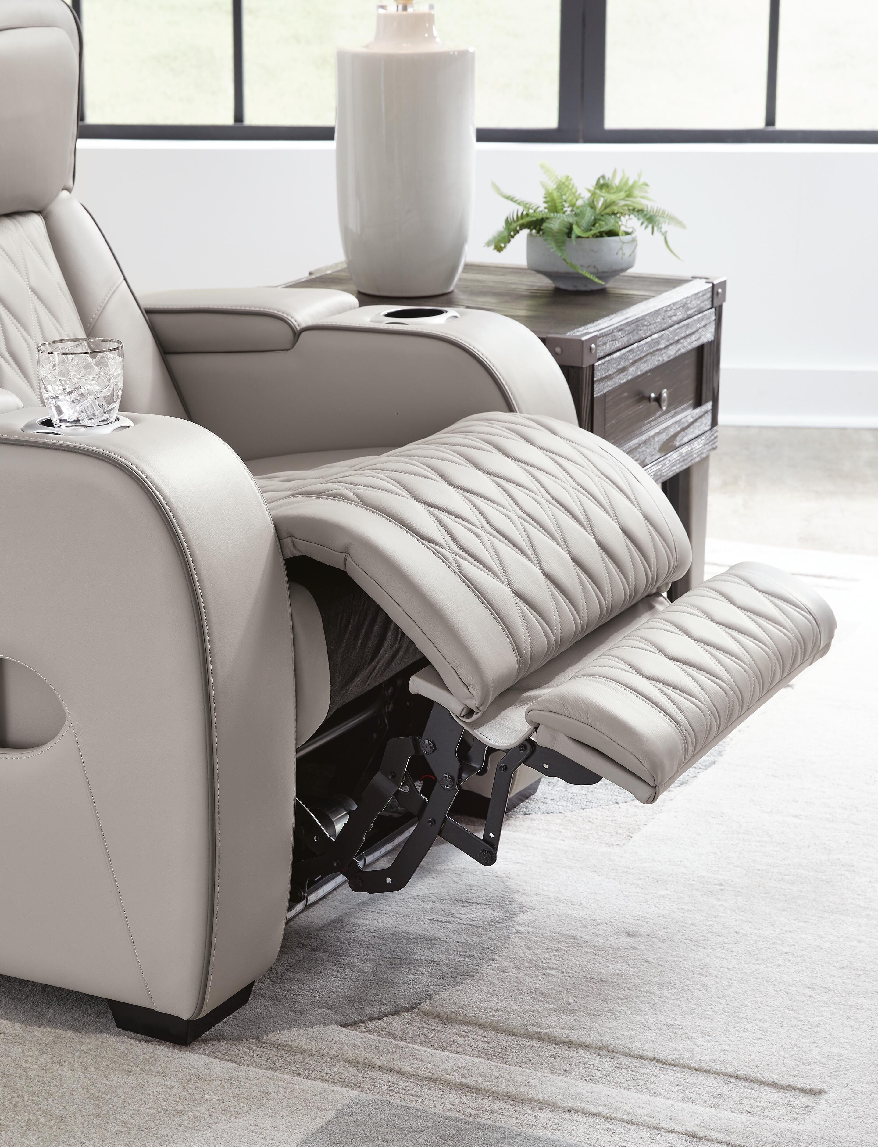 Boyington Living Room Set - Luxury Home Furniture (MI)