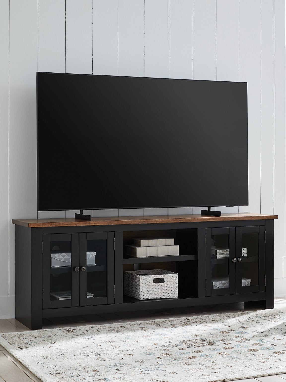Wildenauer 76" TV Stand - Luxury Home Furniture (MI)