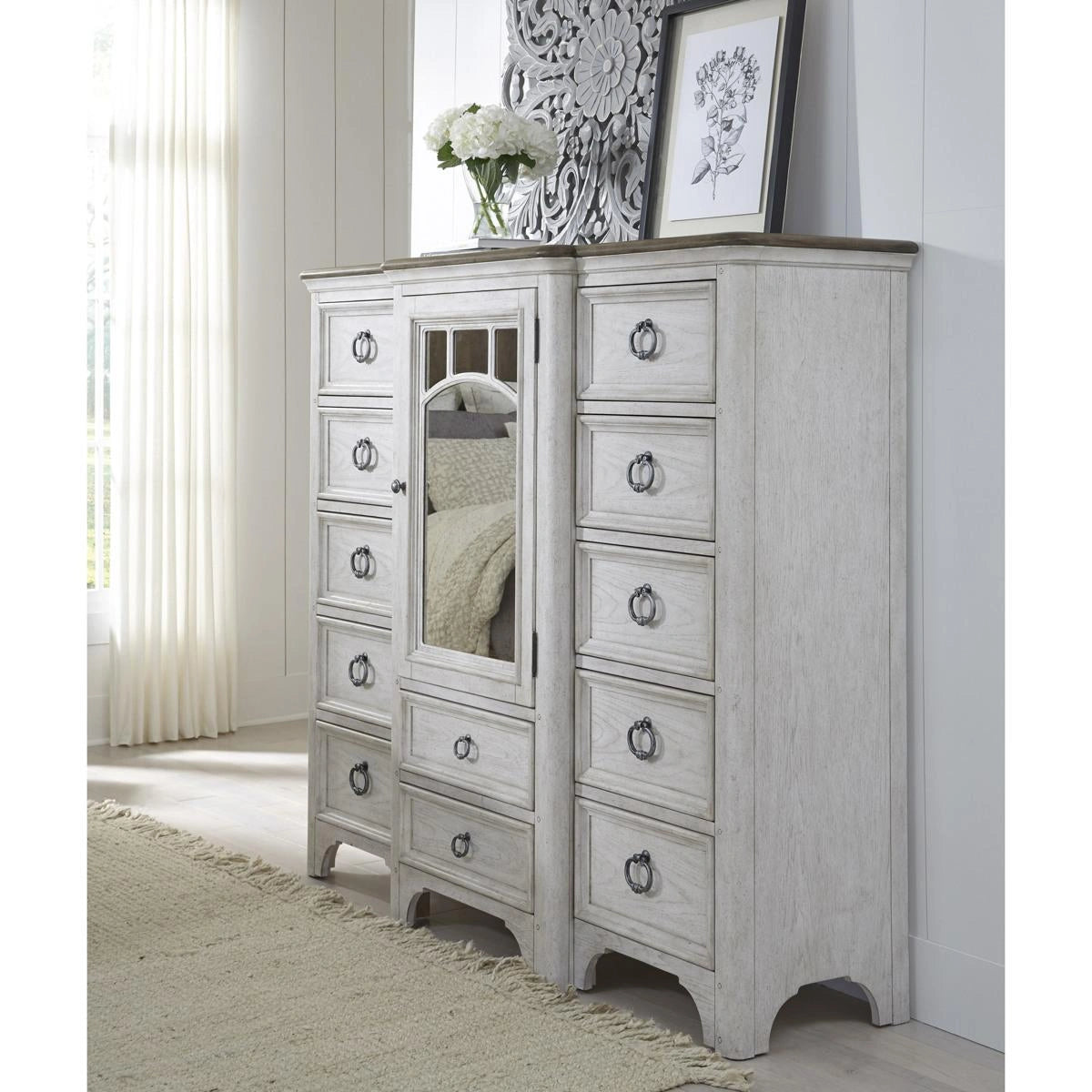 Pulaski Glendale Estates Master Chest������in White