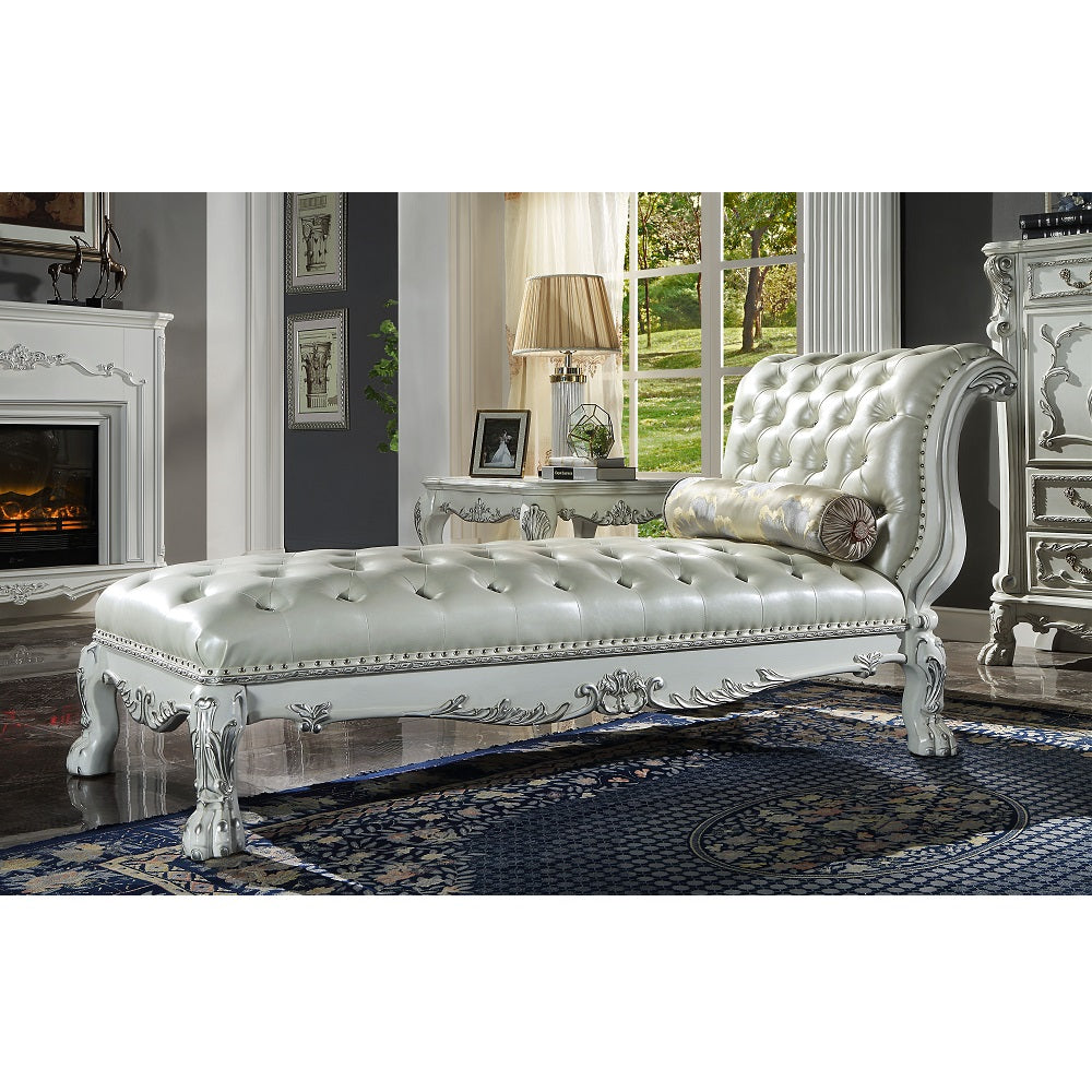 Chaise w/Pillow