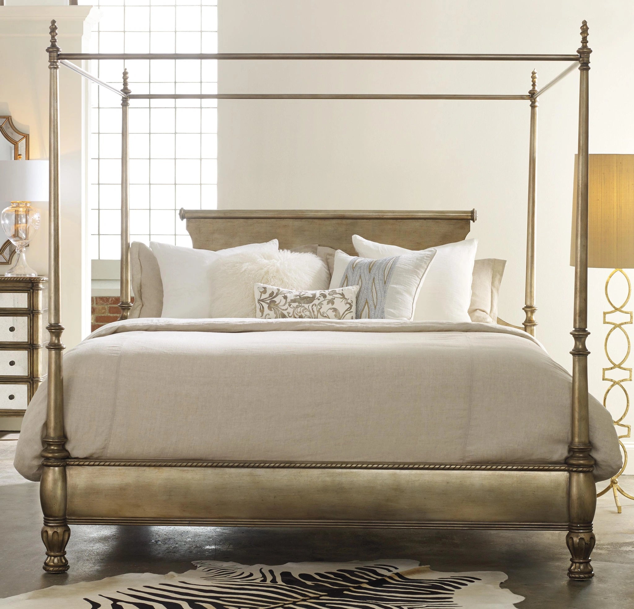 Montage King Poster Bed