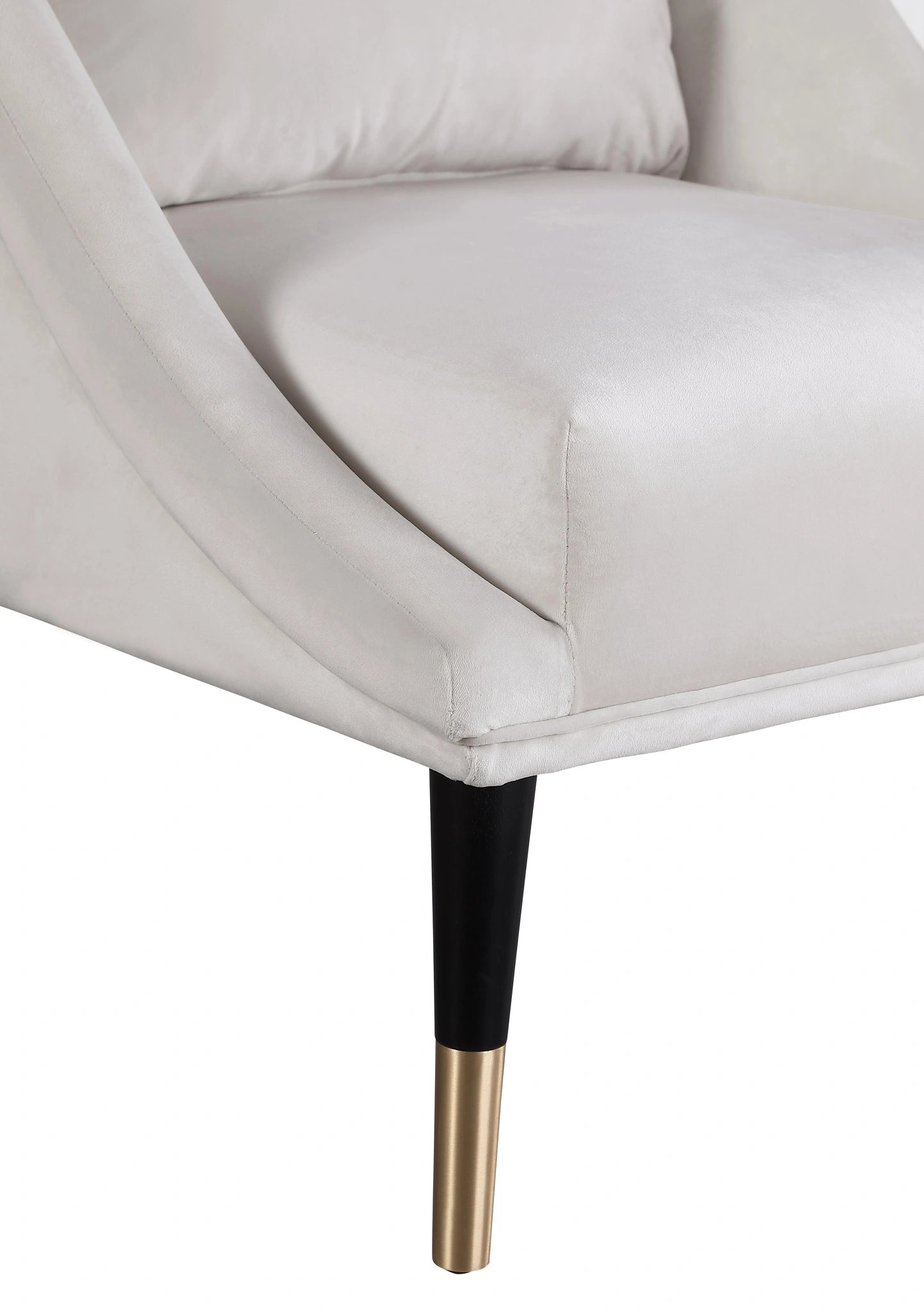 Elegante Cream Velvet Accent Chair