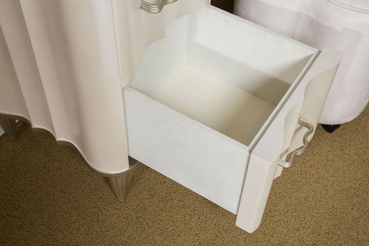 AICO London Place Vanity/Desk in Creamy Pearl - Luxury Home Furniture (MI)