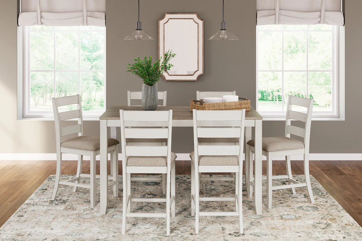 Lakeside Retreat - Capturing the Serenity of Michigan's Coastal Living