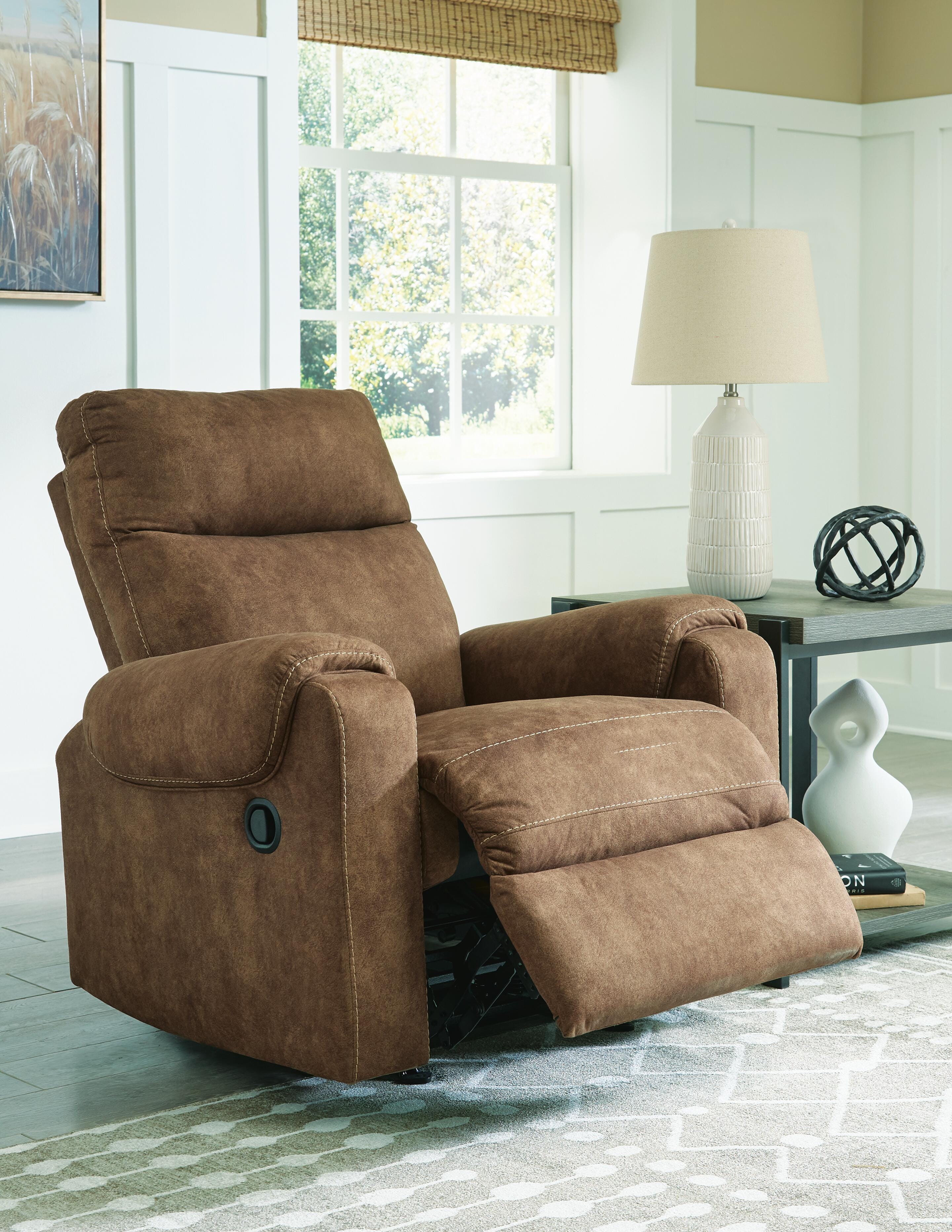 Edenwold Recliner - Luxury Home Furniture (MI)