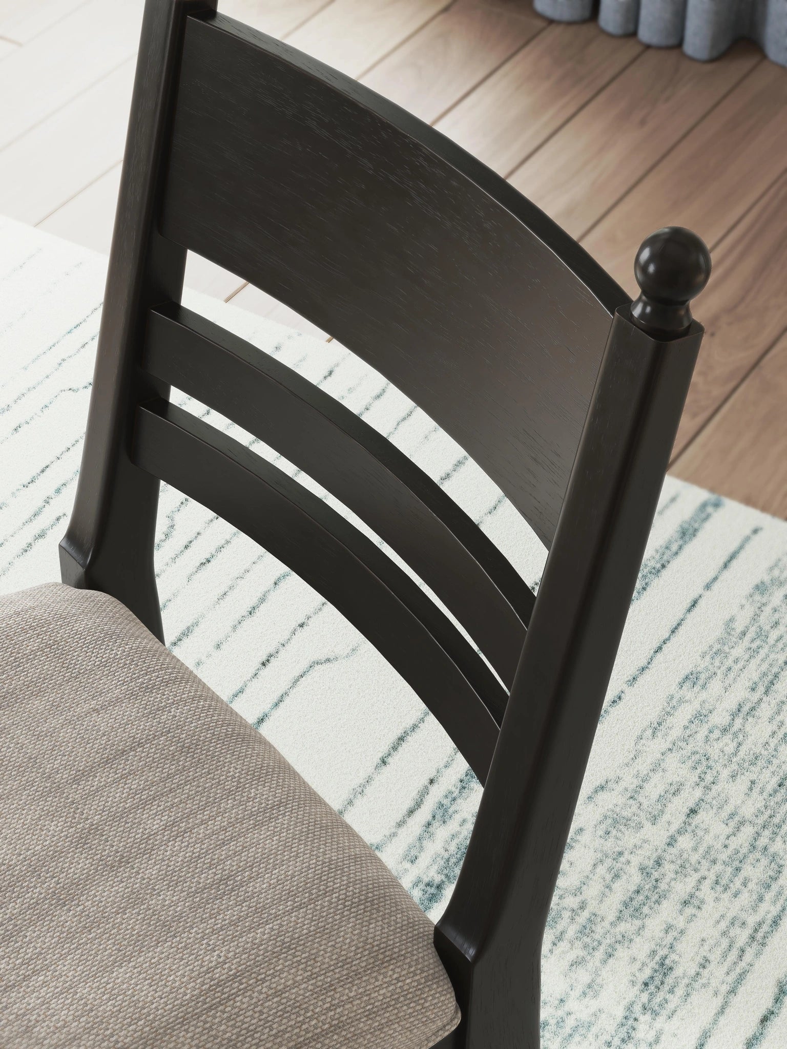 Greddinton Dining Room Set