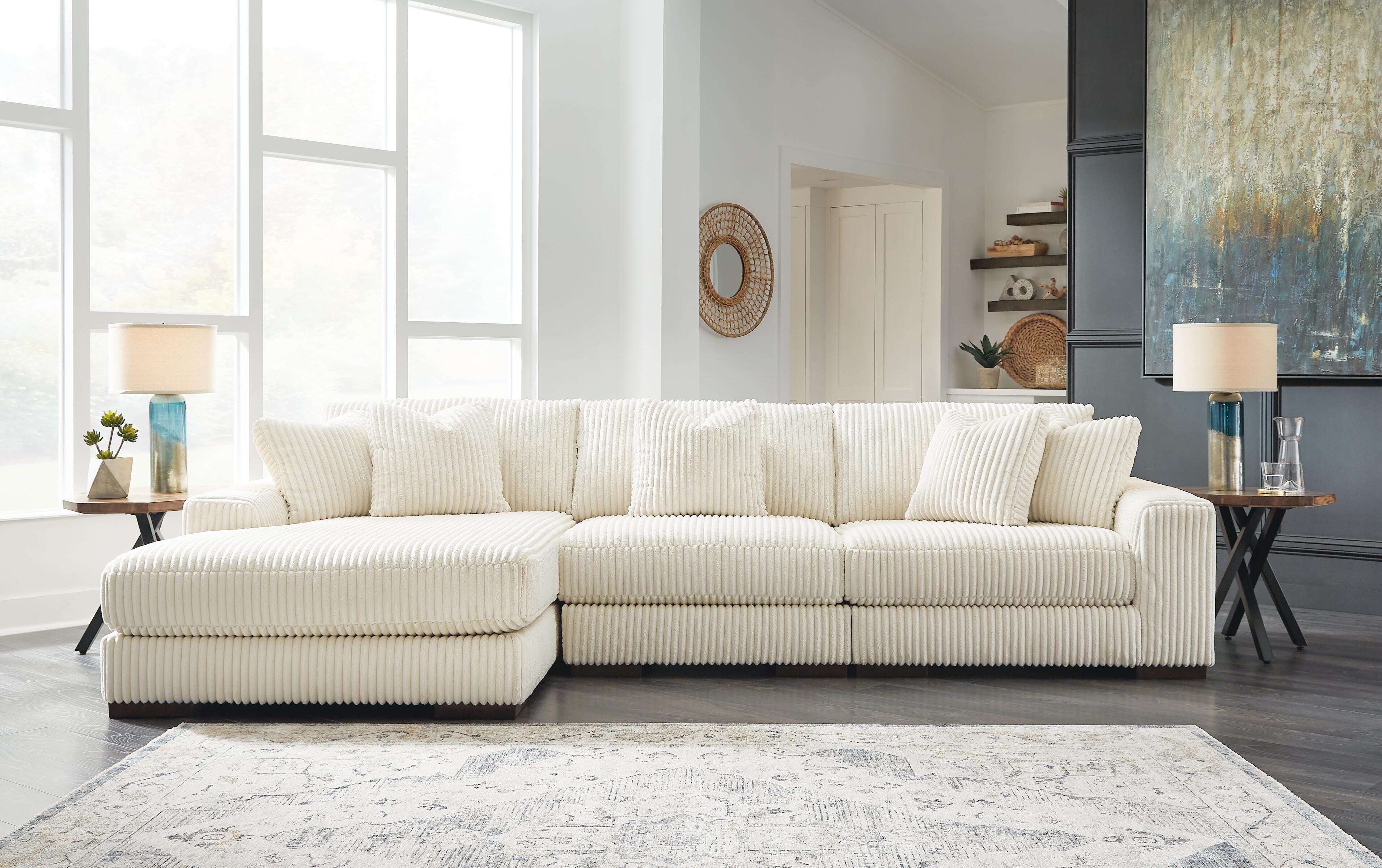 Lindyn Sectional with Chaise - Luxury Home Furniture (MI)