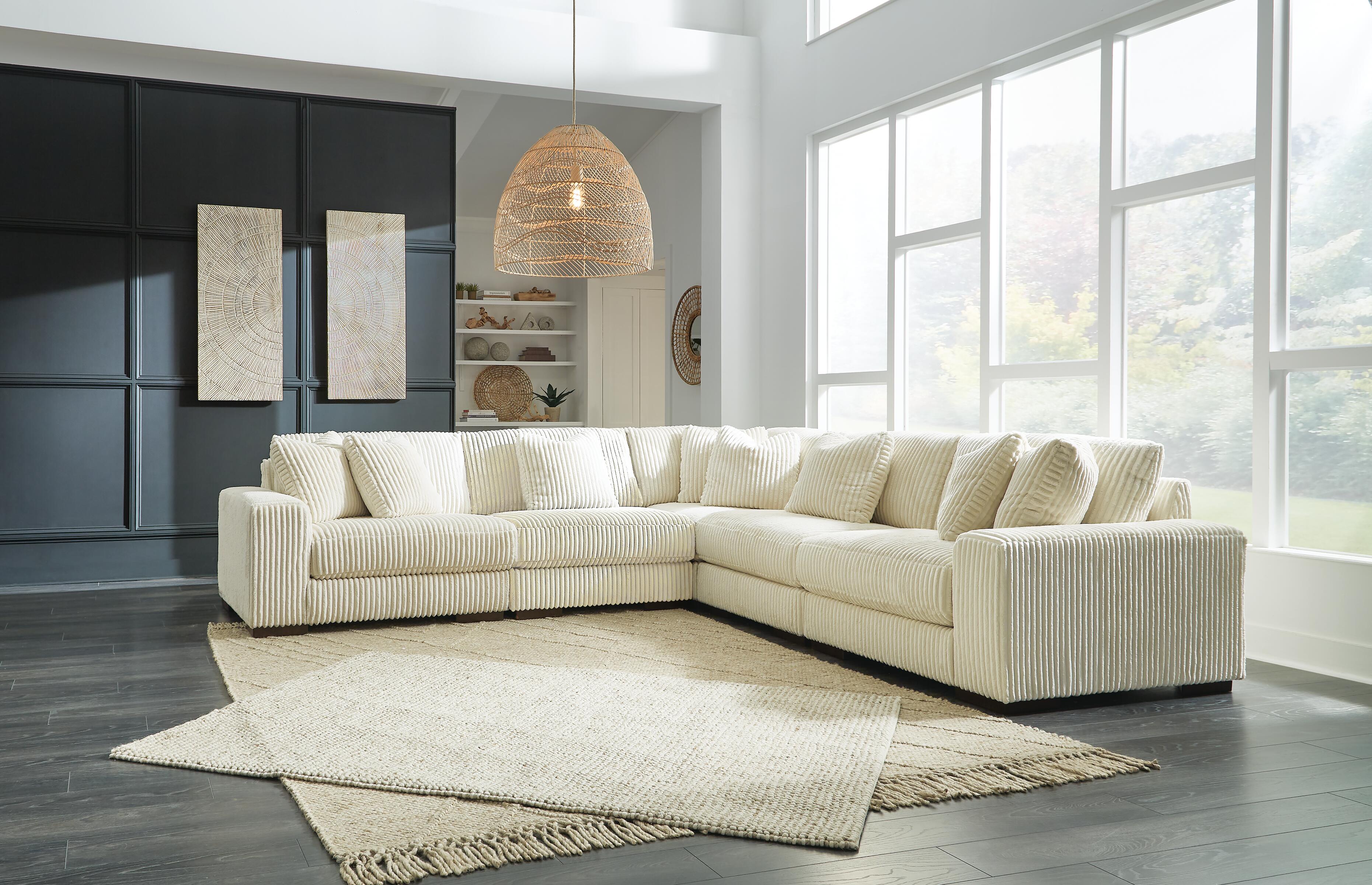 Lindyn Sectional - Luxury Home Furniture (MI)