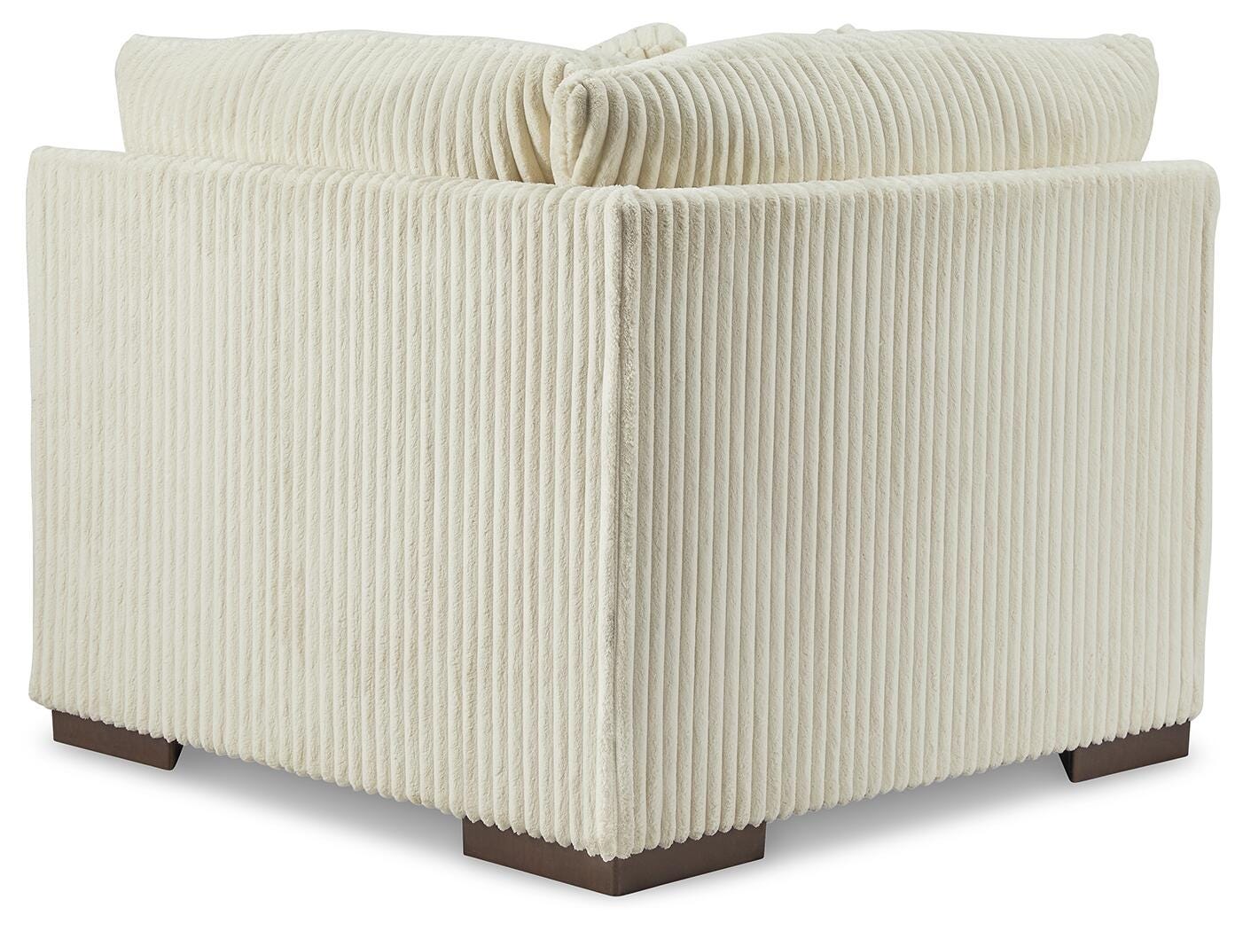 Lindyn Sectional - Luxury Home Furniture (MI)