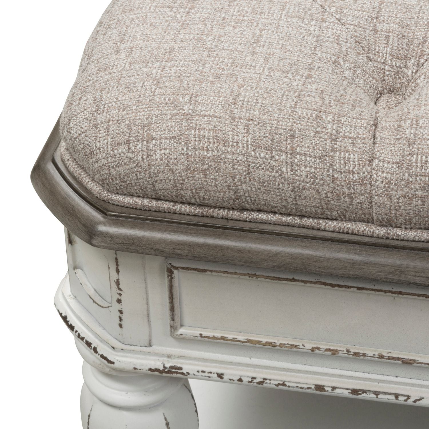 Magnolia Manor Bed Bench in Antique White - Luxury Home Furniture (MI)