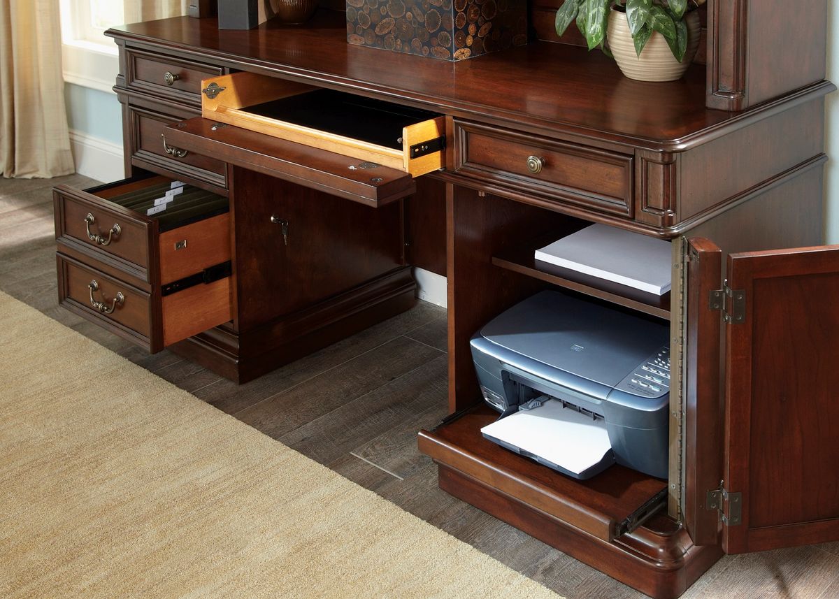 Liberty Brayton Manor Jr Executive Credenza in Cognac