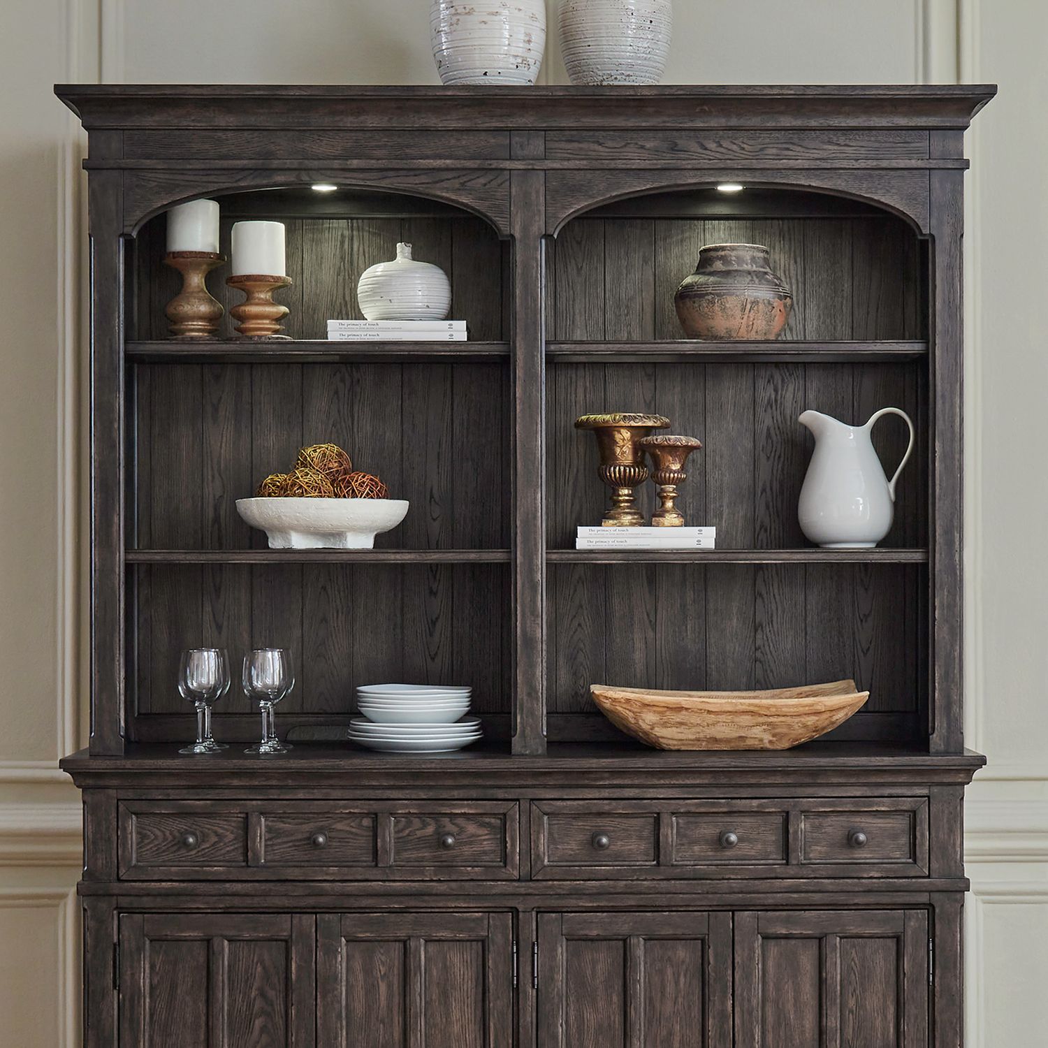 Paradise Valley Hutch image