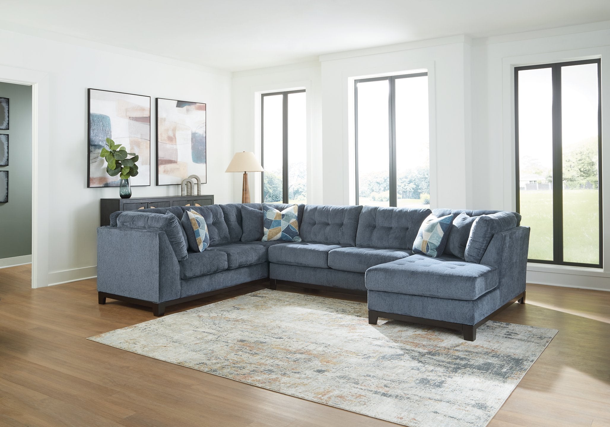 Maxon Place Sectional with Chaise - Luxury Home Furniture (MI)
