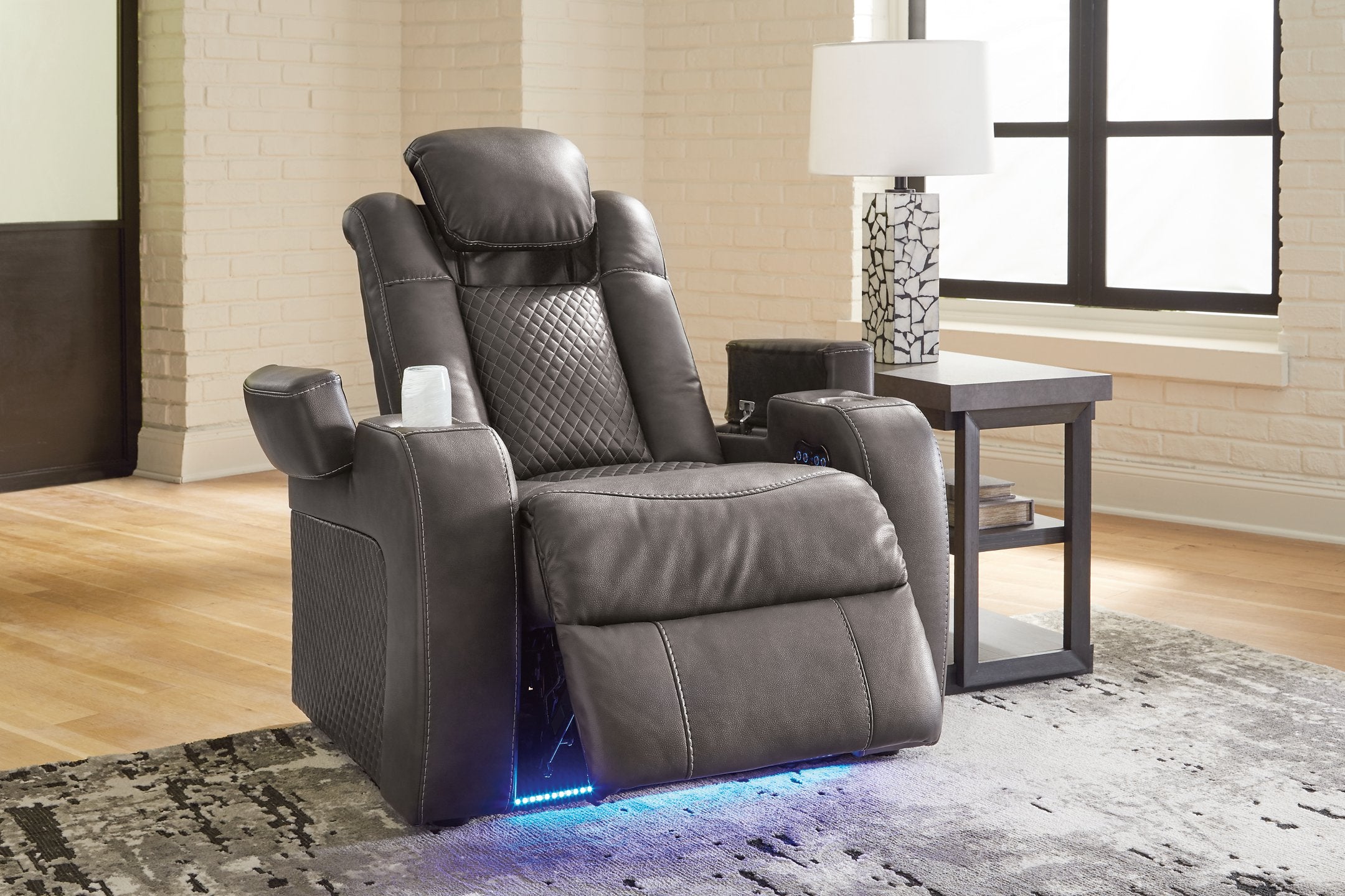 Fyne-Dyme Power Recliner - Luxury Home Furniture (MI)