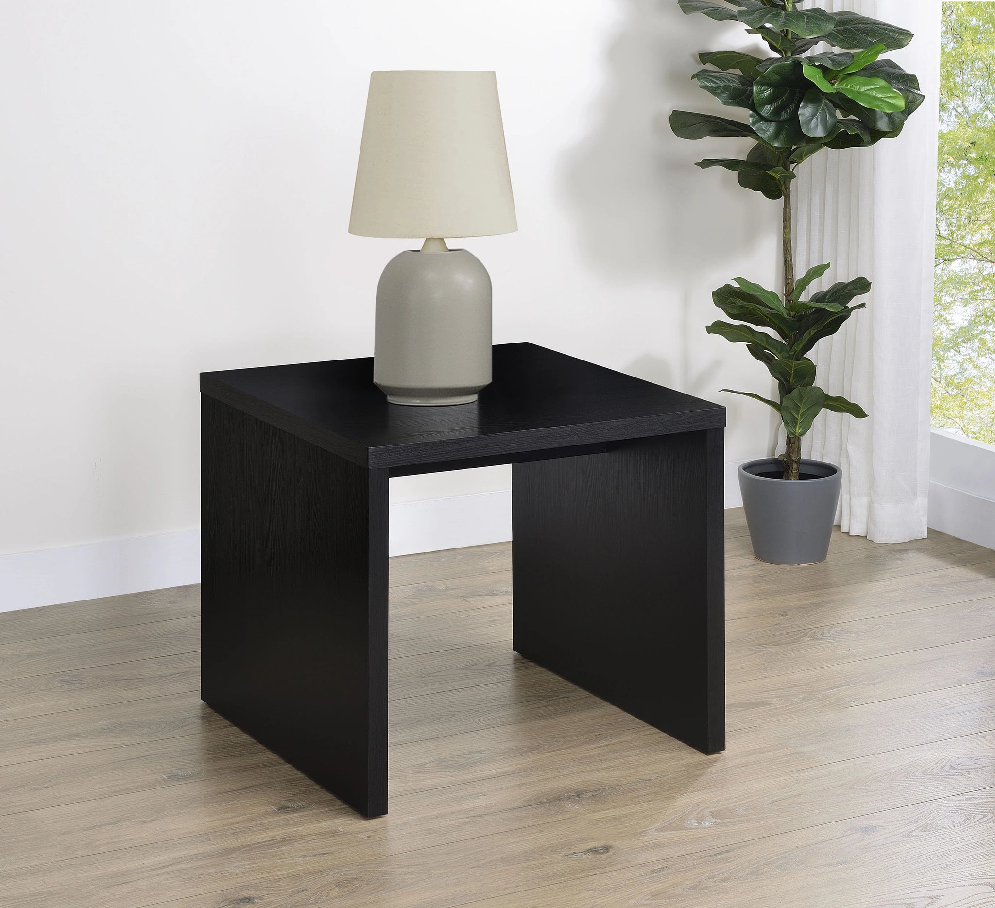 Knapp End Table