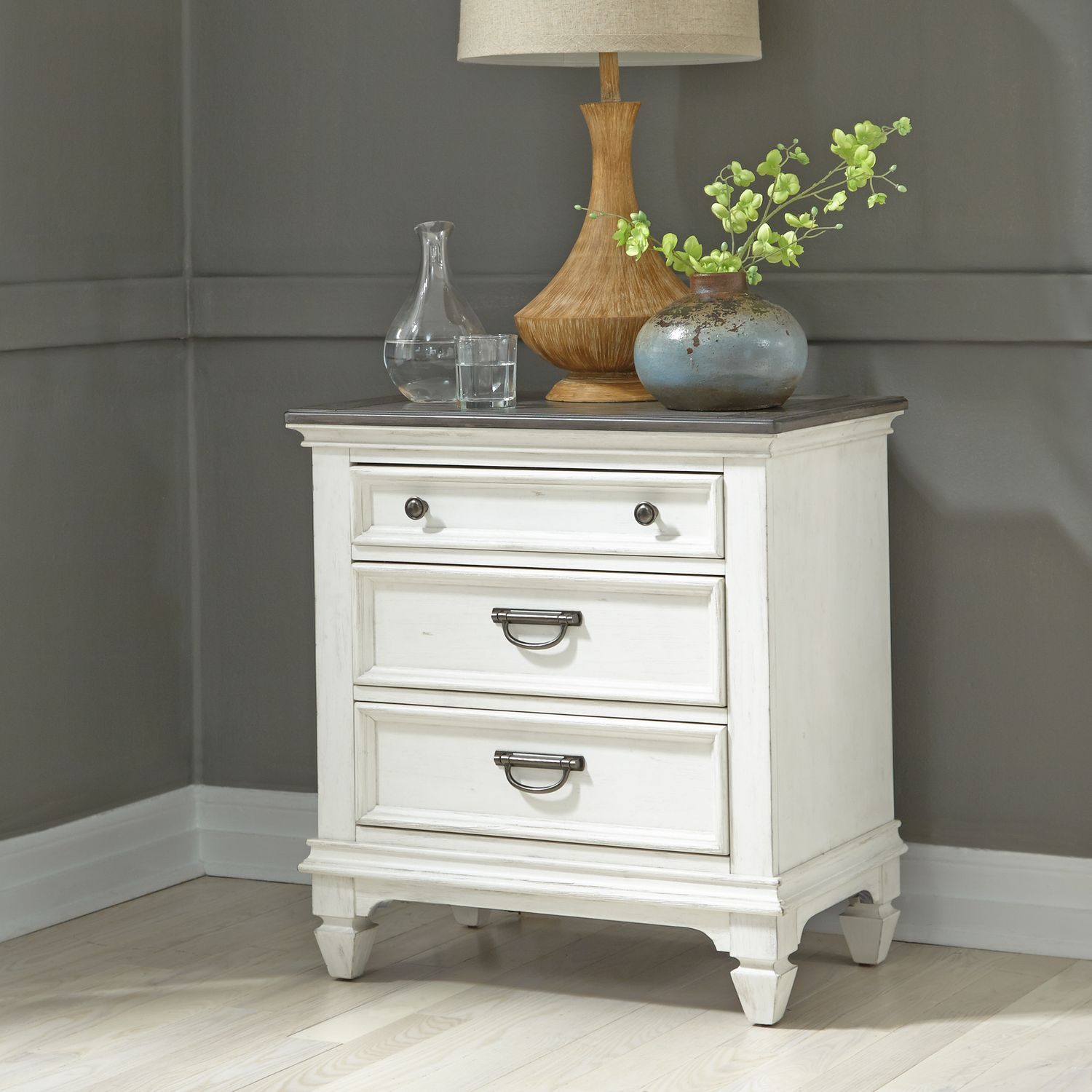 Allyson Park King California Panel Bed, Dresser & Mirror, Night Stand - Luxury Home Furniture (MI)