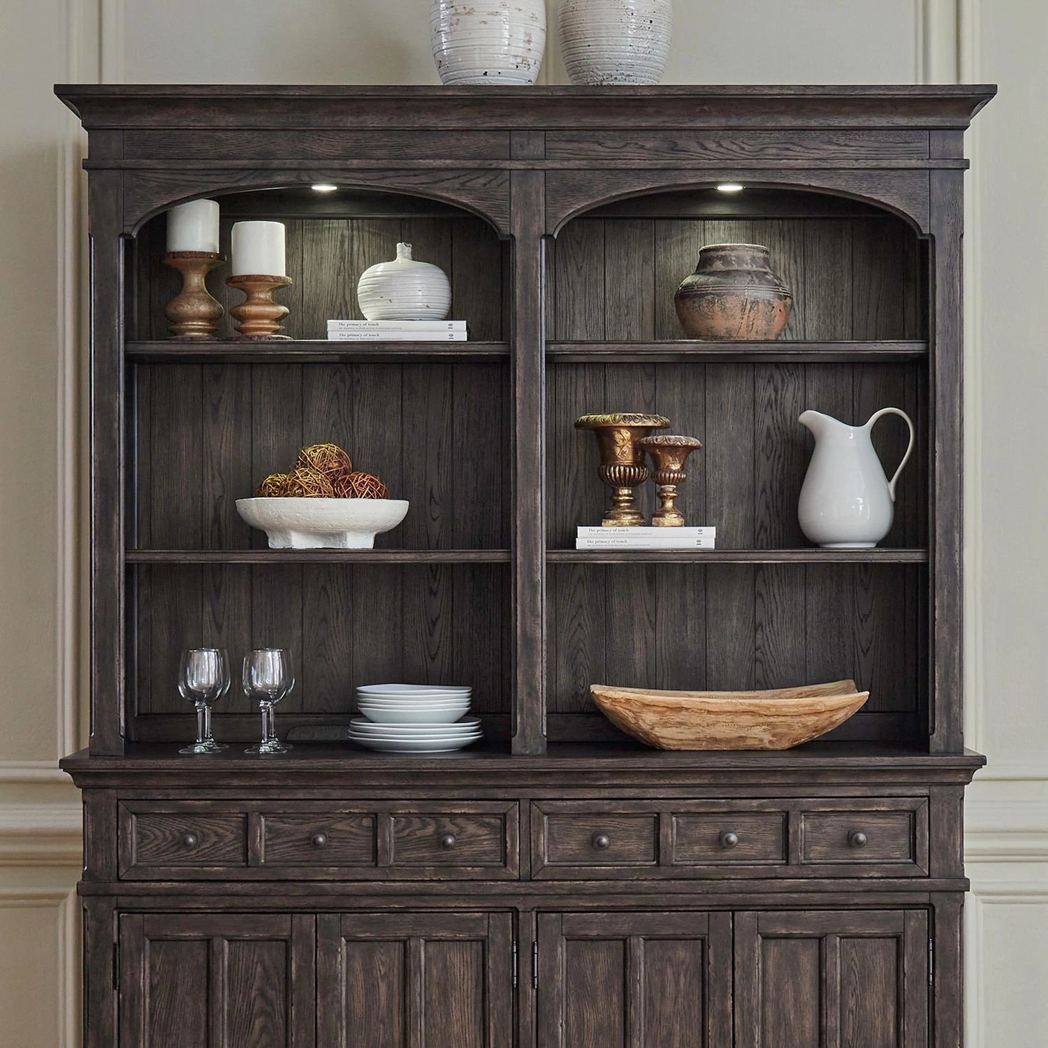 Paradise Valley Hutch image