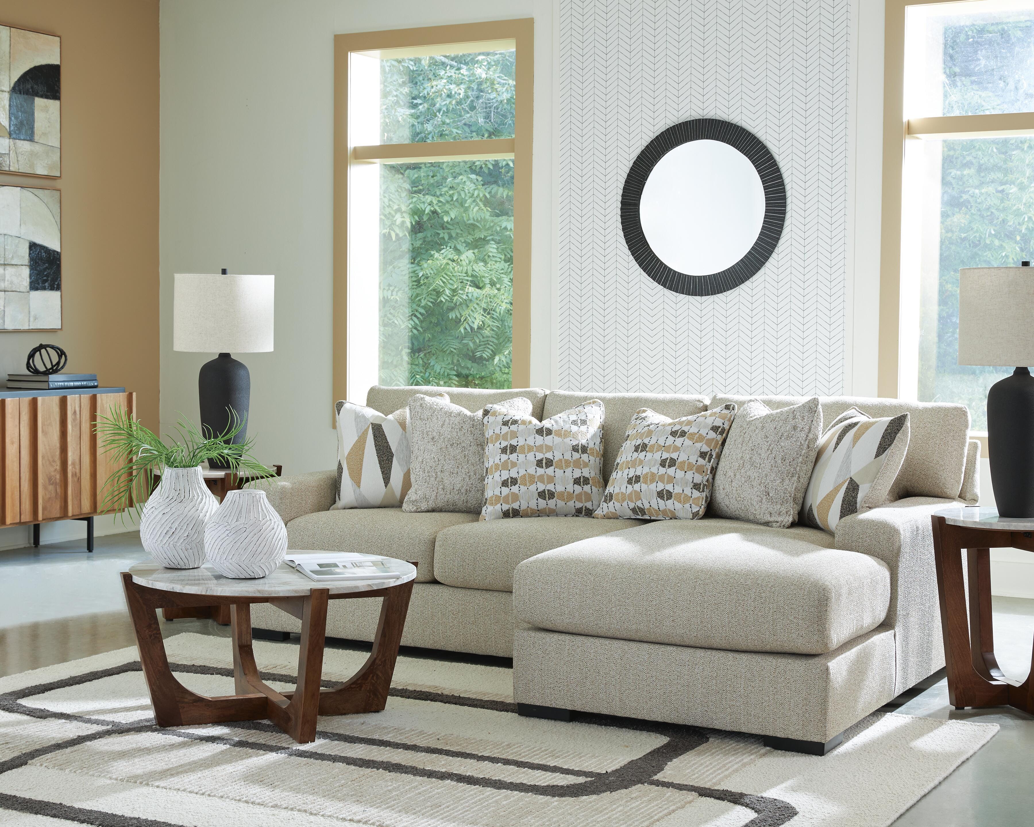 Laurelgrove Sectional Sofa Chaise - Luxury Home Furniture (MI)