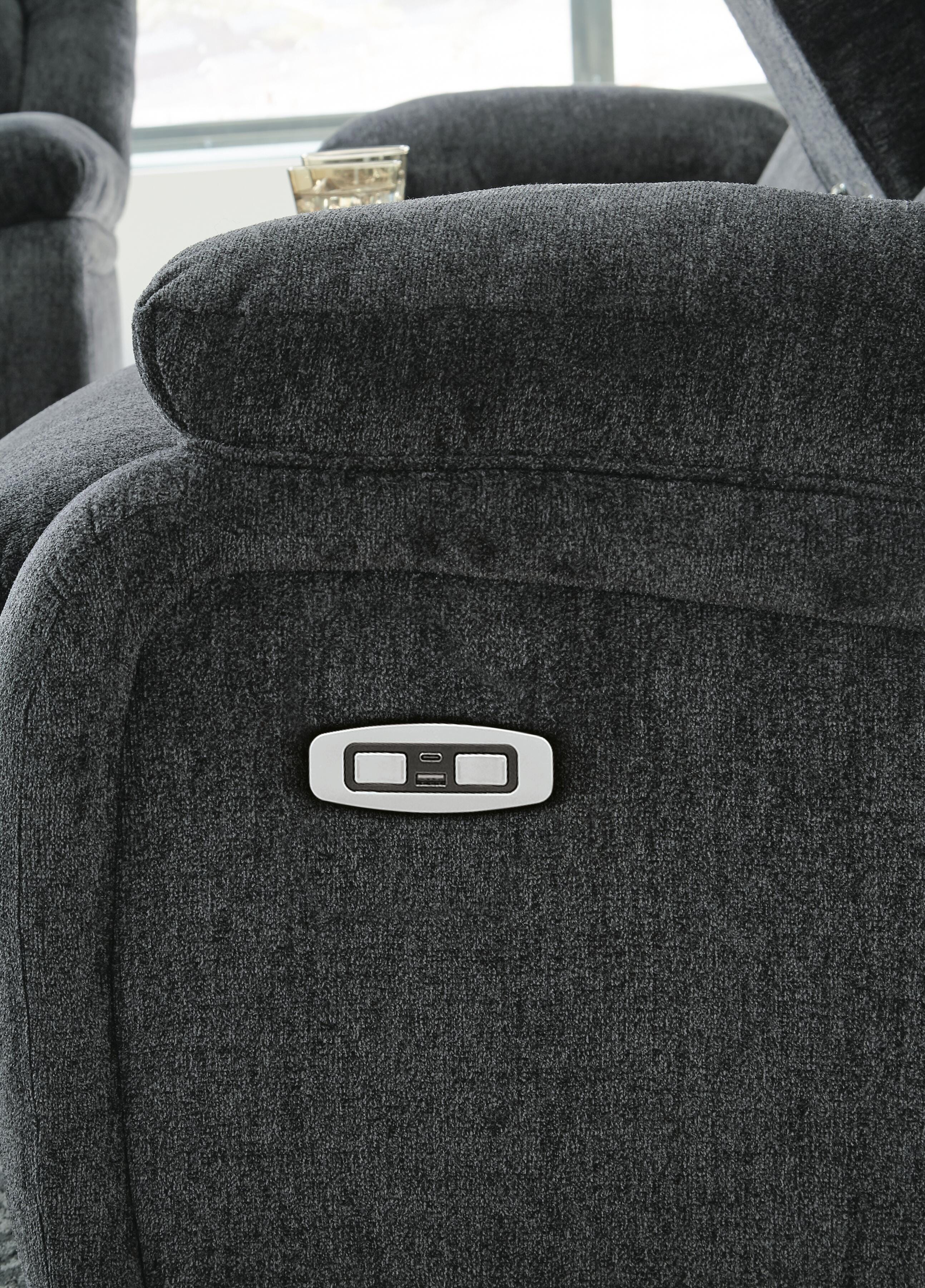 Draycoll Recliner - Luxury Home Furniture (MI)