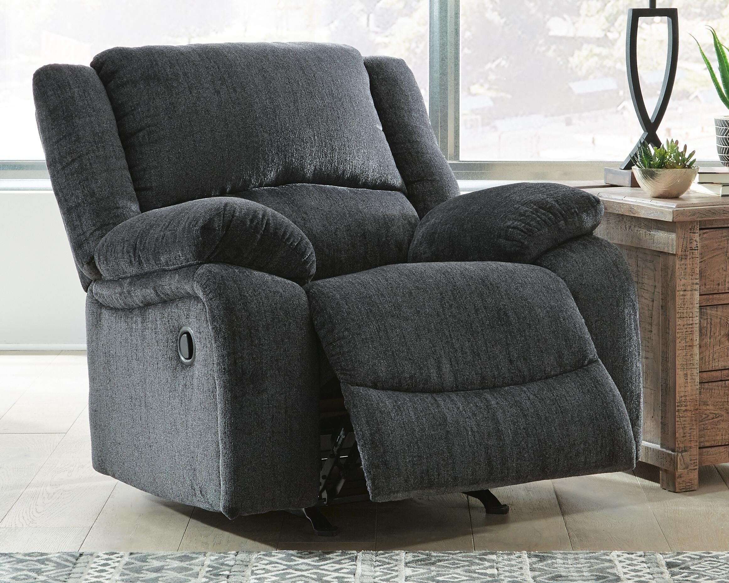 Draycoll Recliner - Luxury Home Furniture (MI)