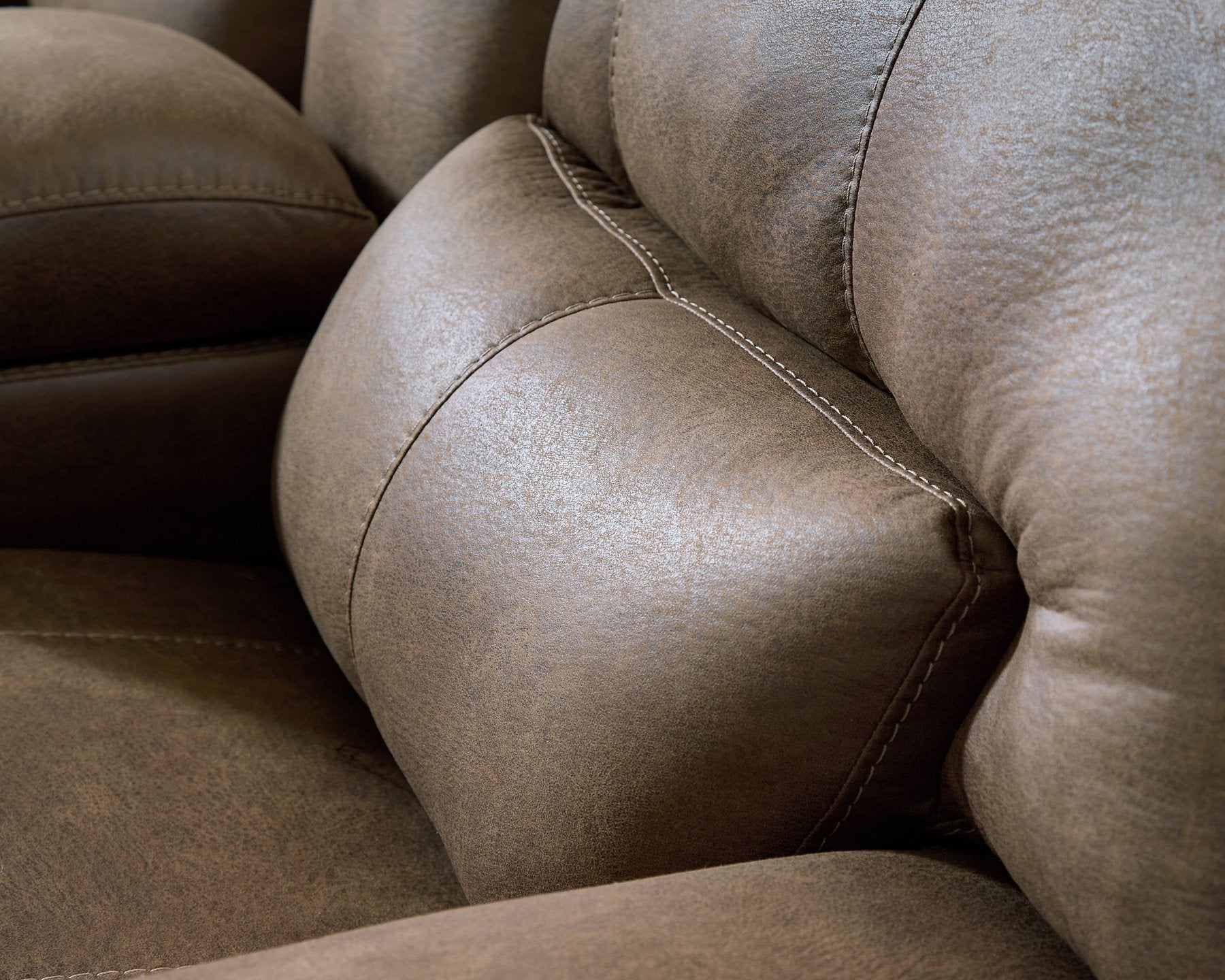 Beckley Place Power Reclining Loveseat with Console - Luxury Home Furniture (MI)