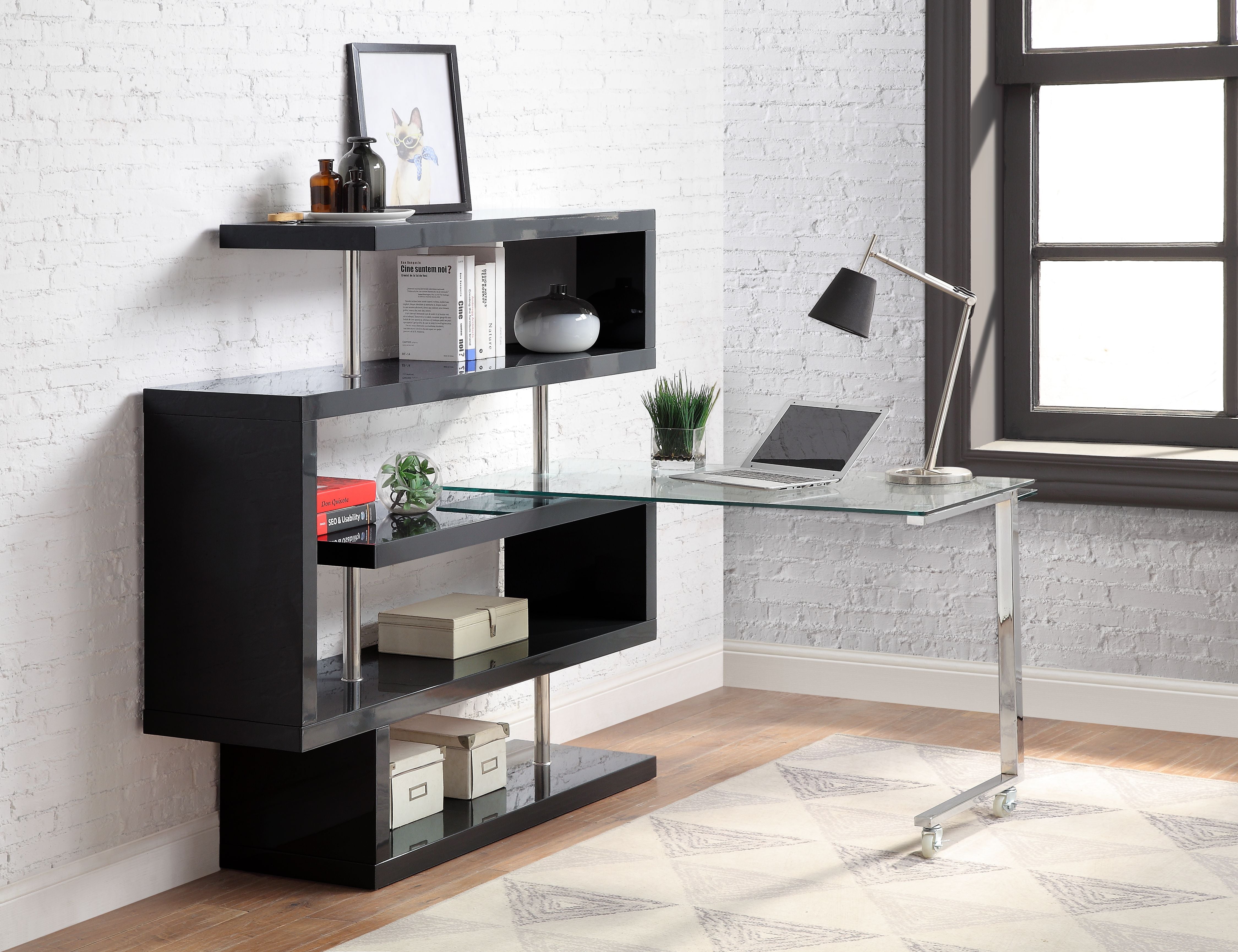 Writing Desk w/BookShelf