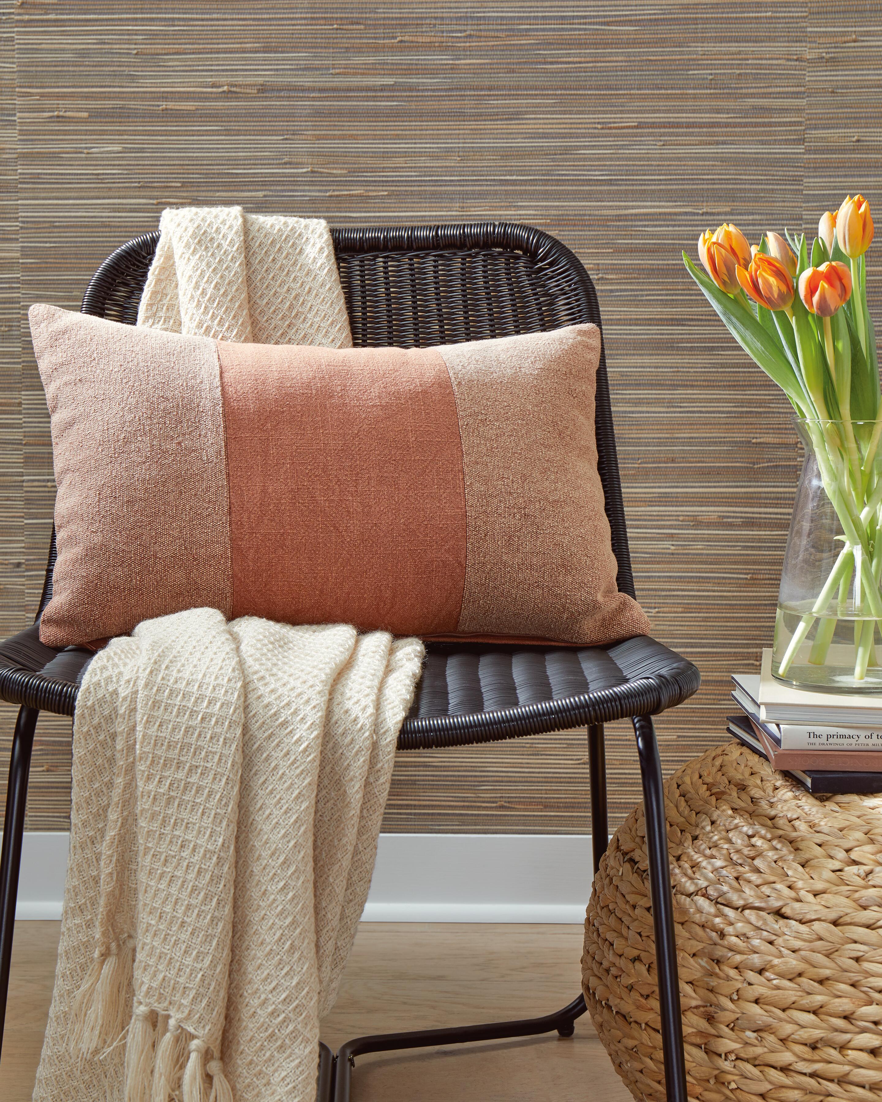 Dovinton Pillow (Set of 4) - Luxury Home Furniture (MI)