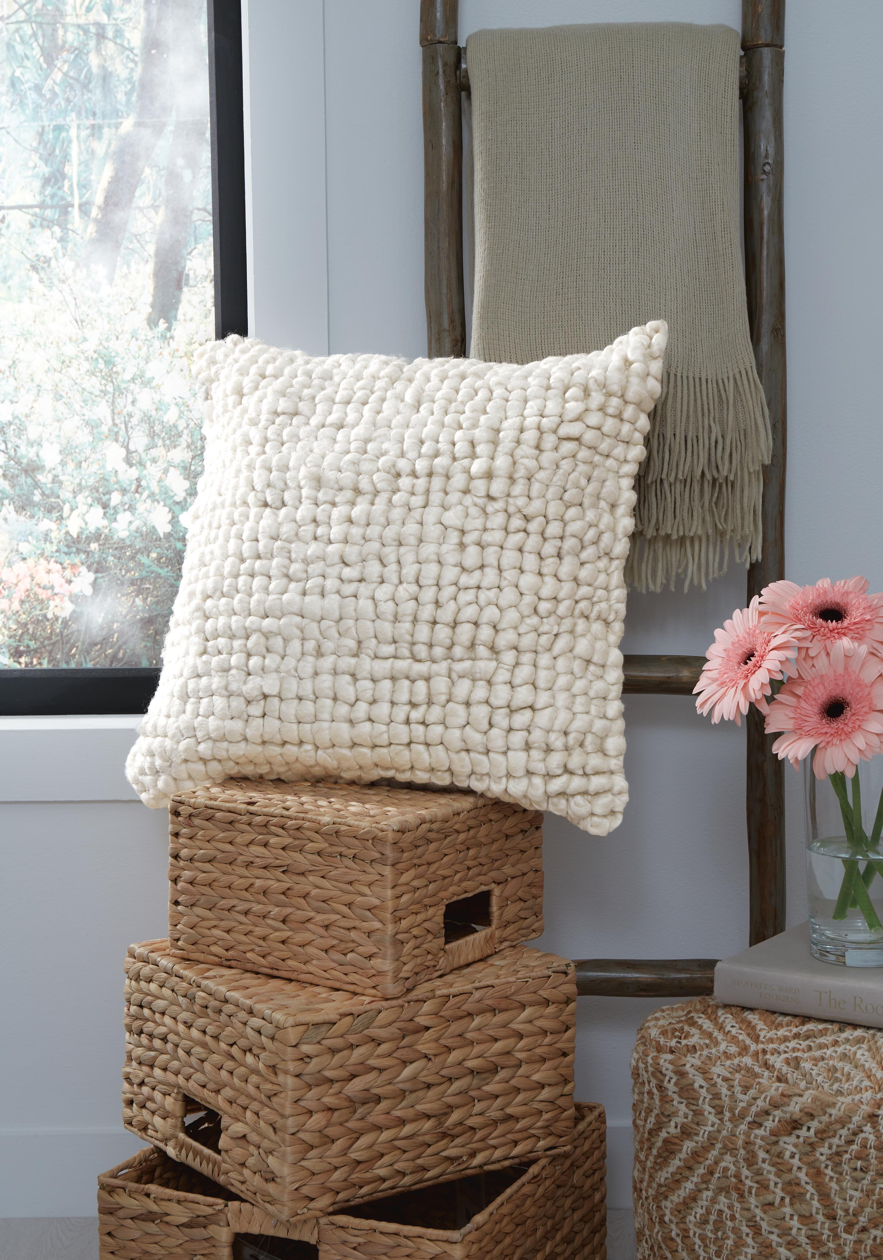 Aavie Pillow - Luxury Home Furniture (MI)