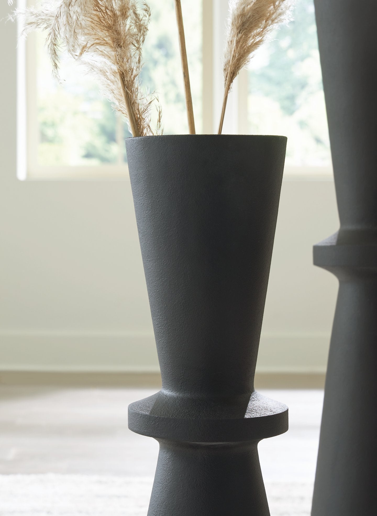 Collisten Vase - Luxury Home Furniture (MI)