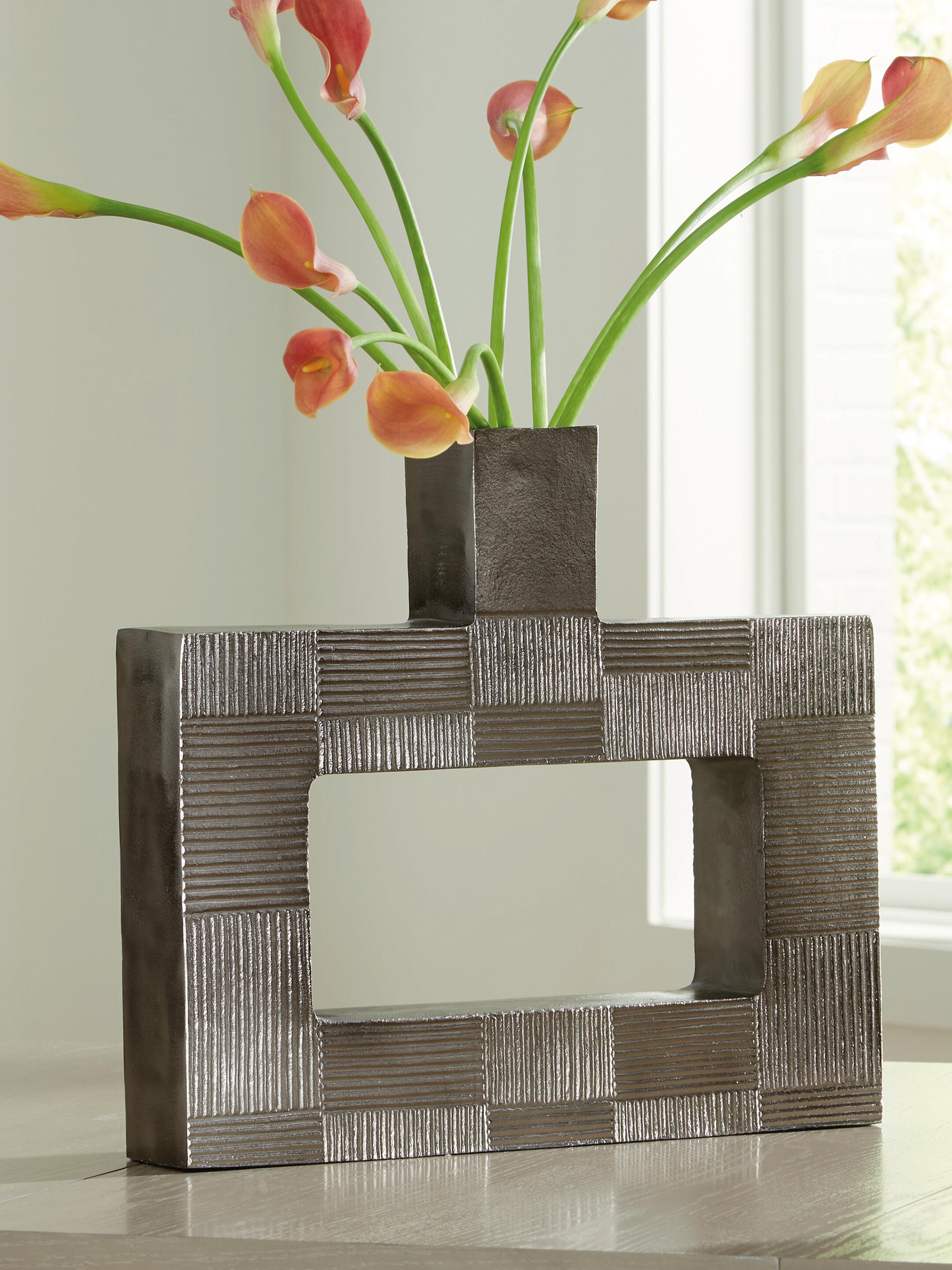 Wrengrove Vase - Luxury Home Furniture (MI)