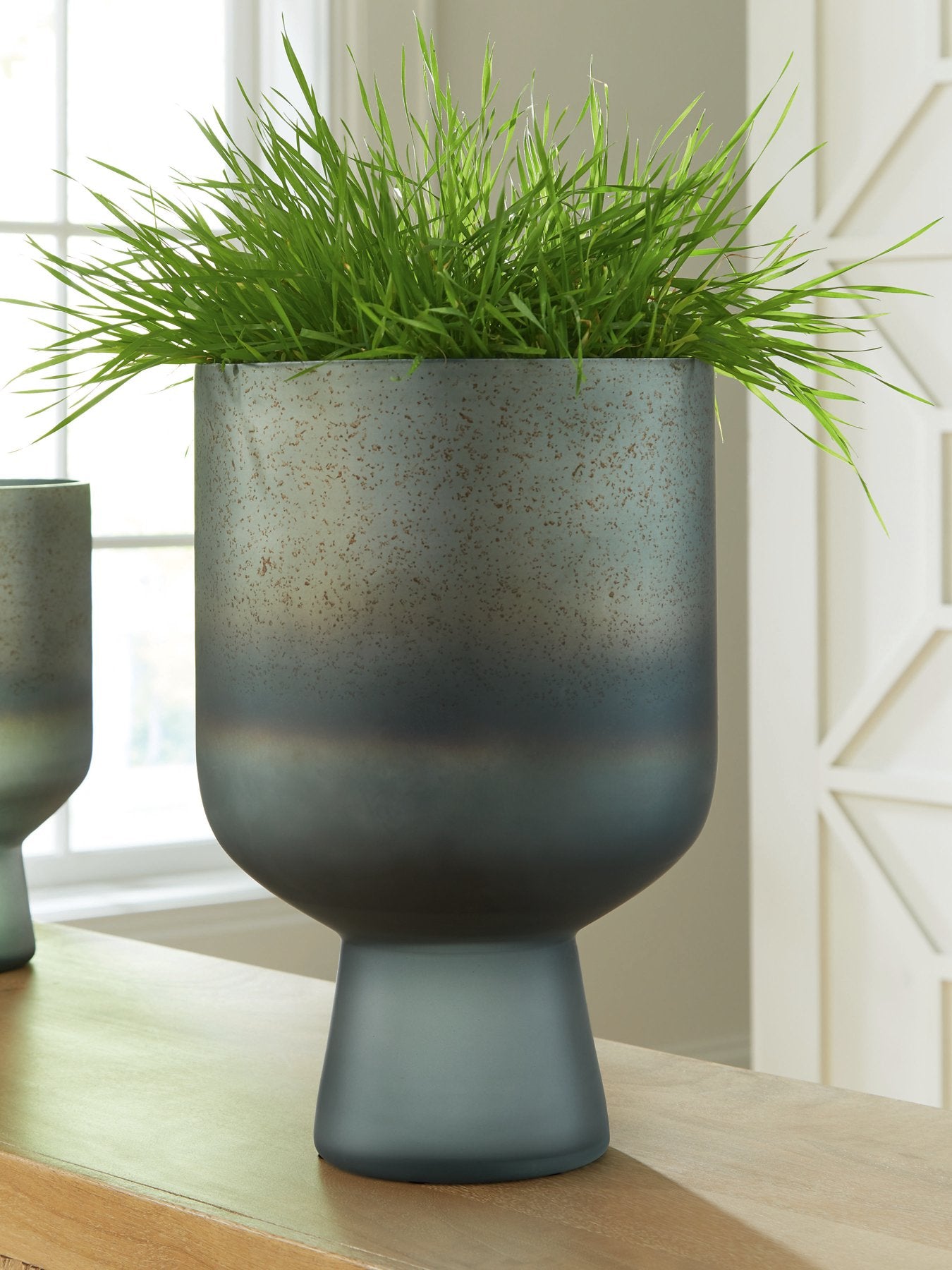 Pennmore Vase - Luxury Home Furniture (MI)