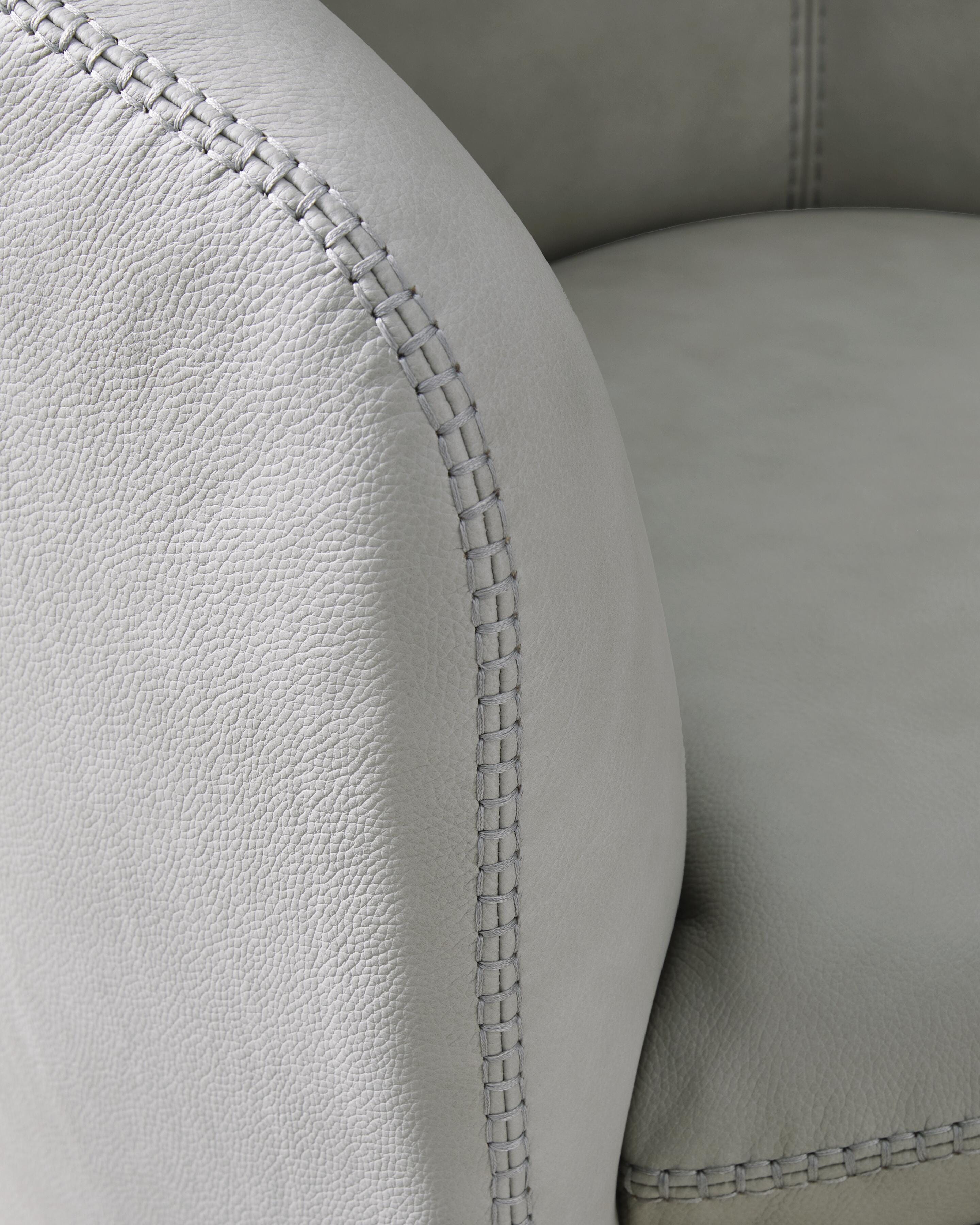 Kierreys Swivel Accent Chair - Luxury Home Furniture (MI)