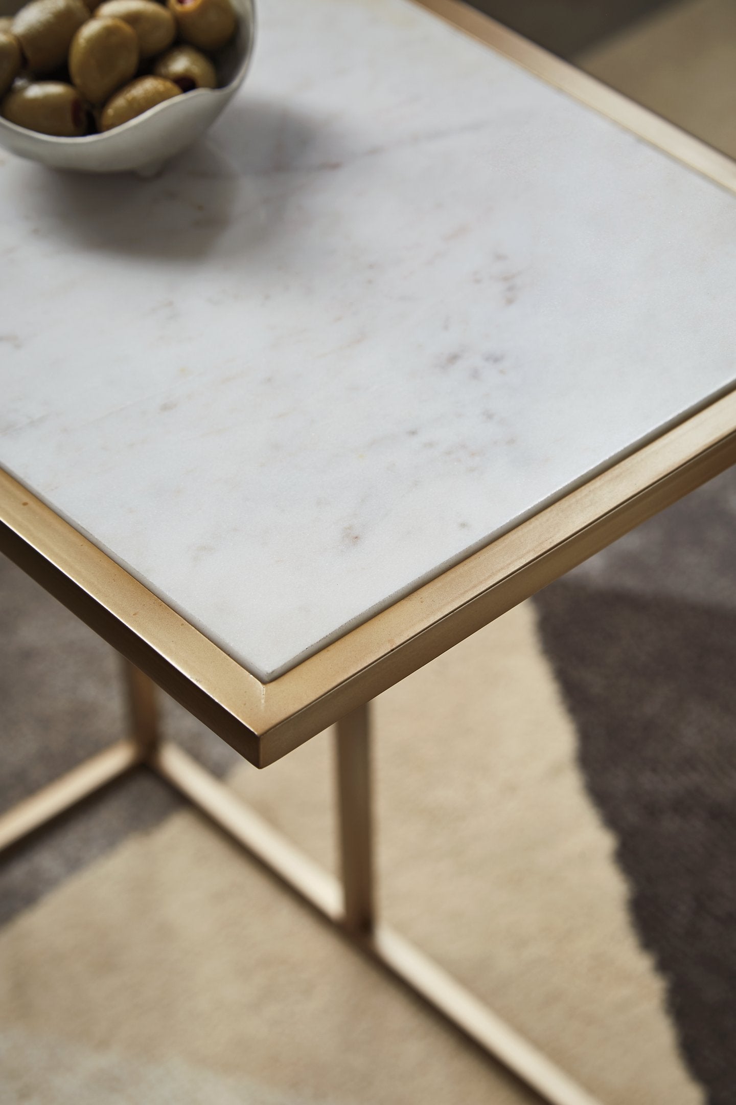 Lanport Accent Table - Luxury Home Furniture (MI)